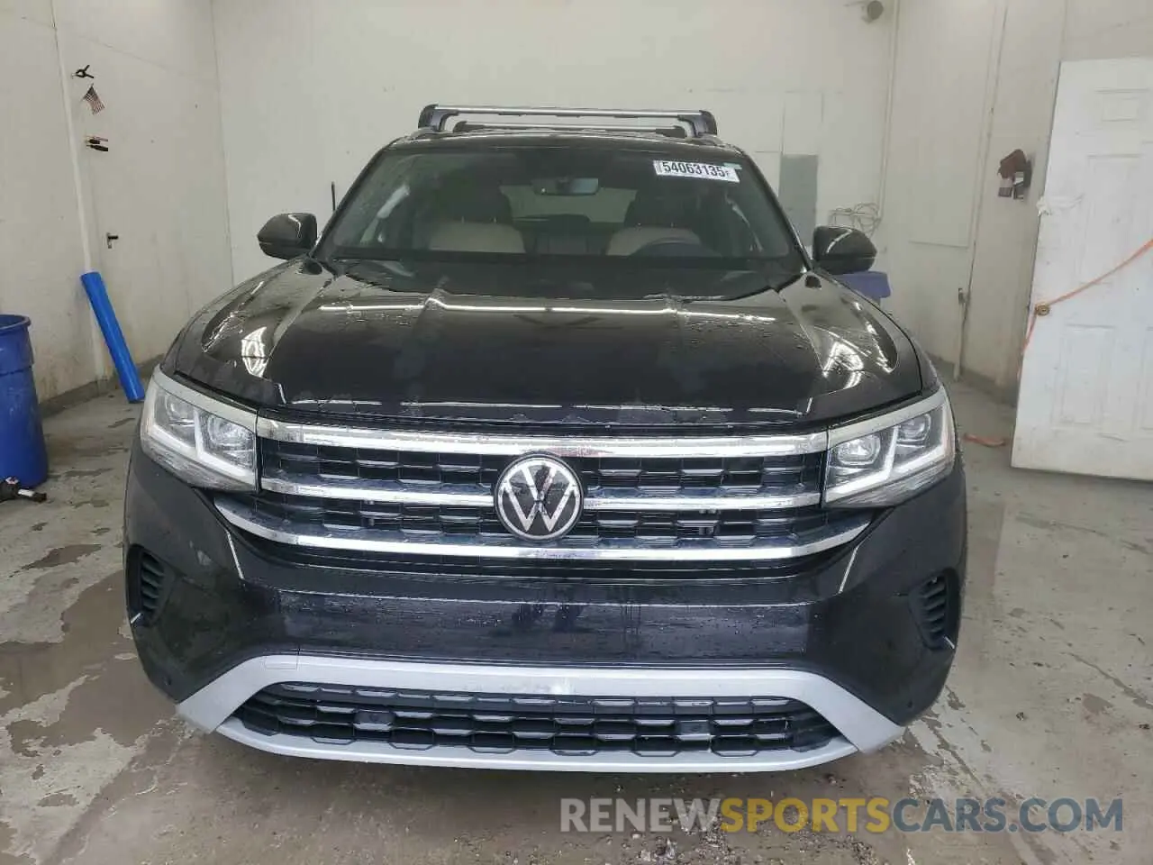 5 Photograph of a damaged car 1V2HE2CA8PC207814 VOLKSWAGEN ATLAS 2023