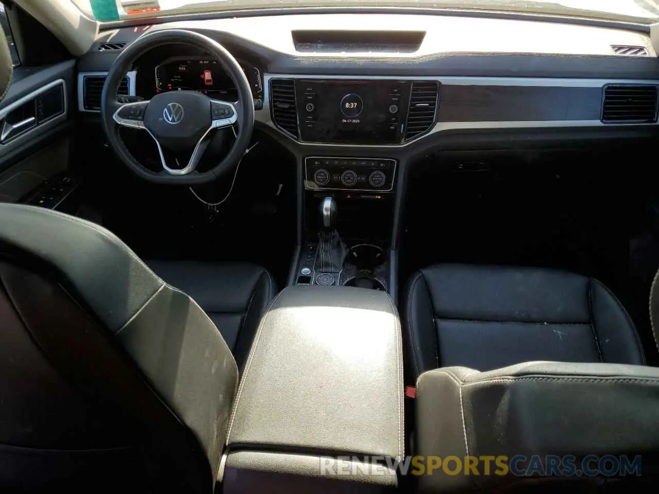 8 Photograph of a damaged car 1V2HP2CA7PC527104 VOLKSWAGEN ATLAS 2023