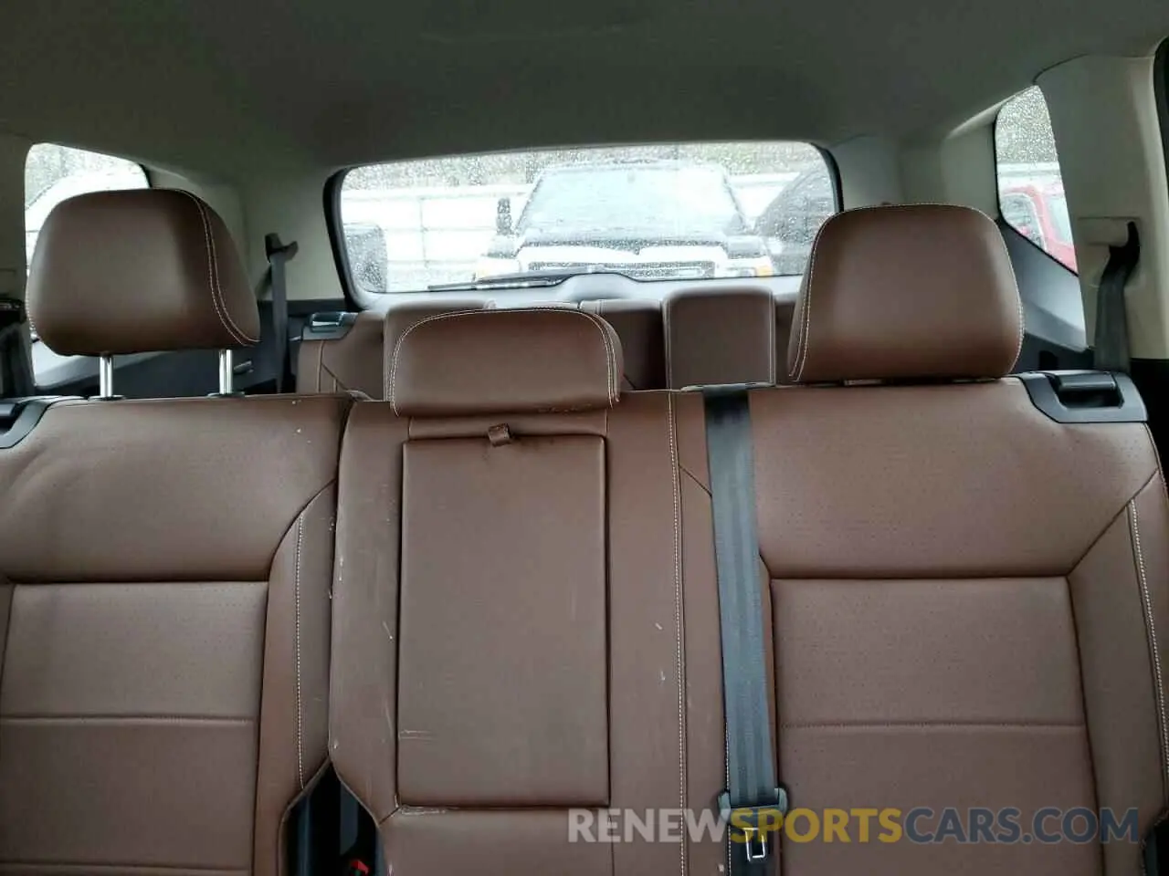 10 Photograph of a damaged car 1V2HR2CA0PC522210 VOLKSWAGEN ATLAS 2023
