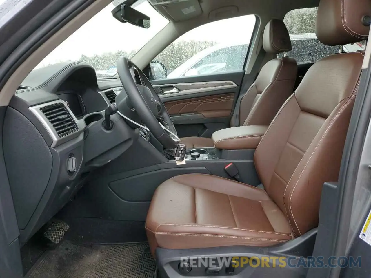 7 Photograph of a damaged car 1V2HR2CA0PC522210 VOLKSWAGEN ATLAS 2023