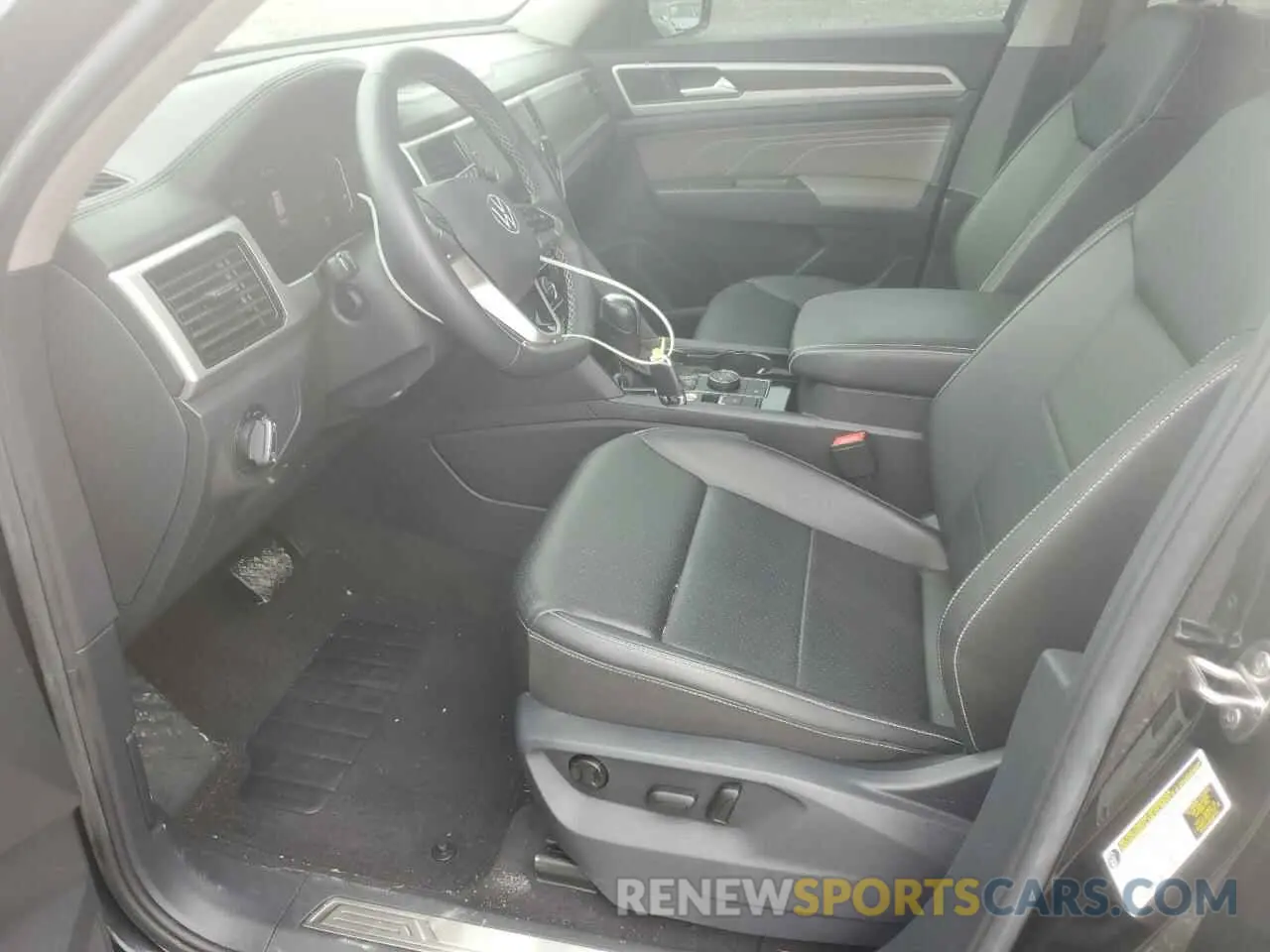 7 Photograph of a damaged car 1V2HR2CA0PC523549 VOLKSWAGEN ATLAS 2023