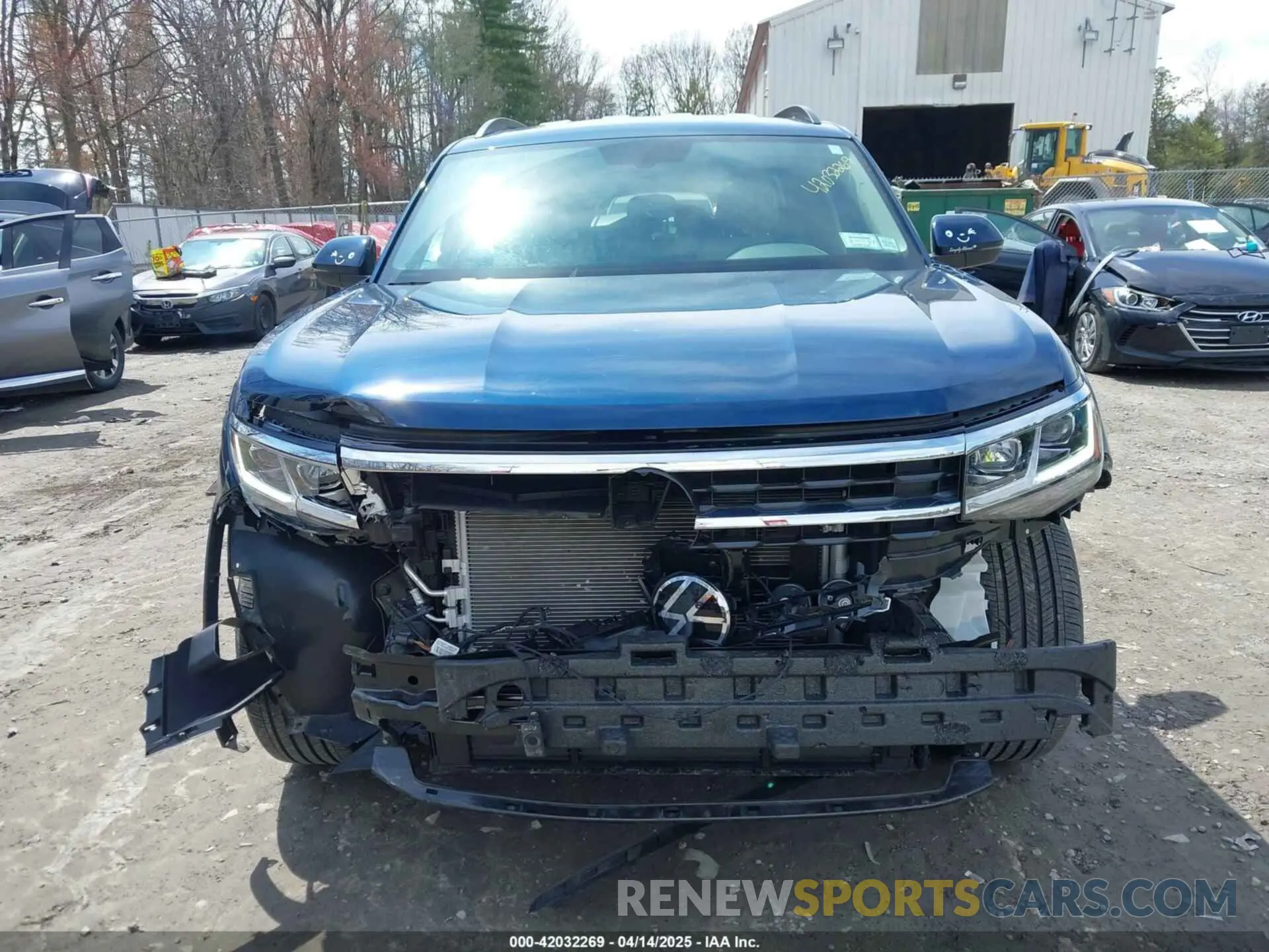 13 Photograph of a damaged car 1V2HR2CA2PC505456 VOLKSWAGEN ATLAS 2023
