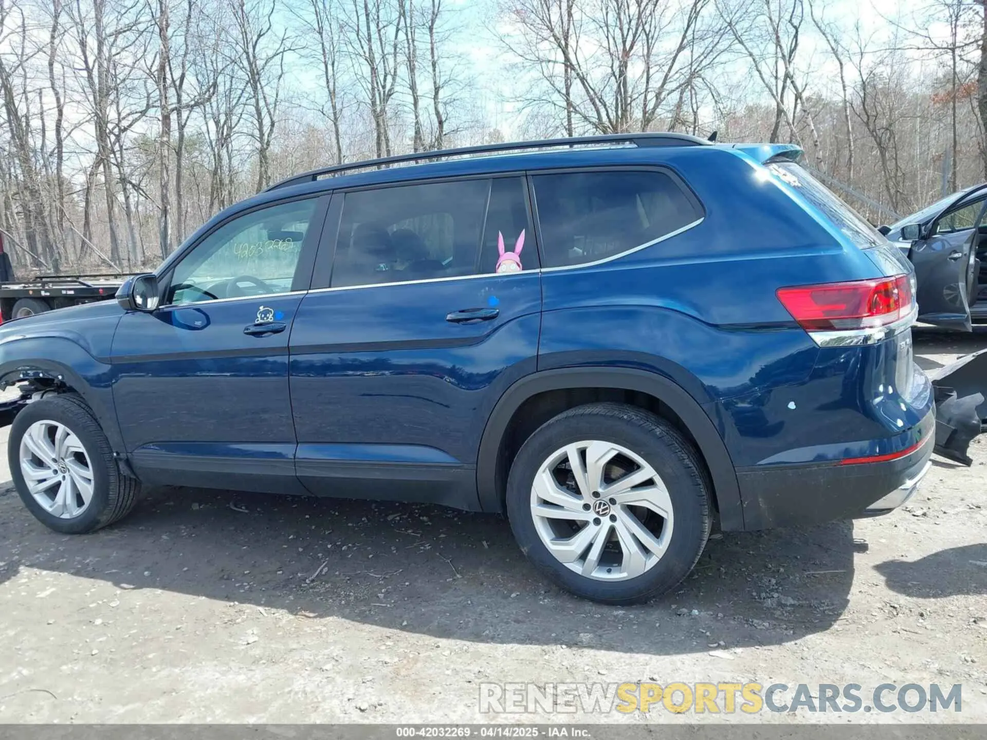 15 Photograph of a damaged car 1V2HR2CA2PC505456 VOLKSWAGEN ATLAS 2023