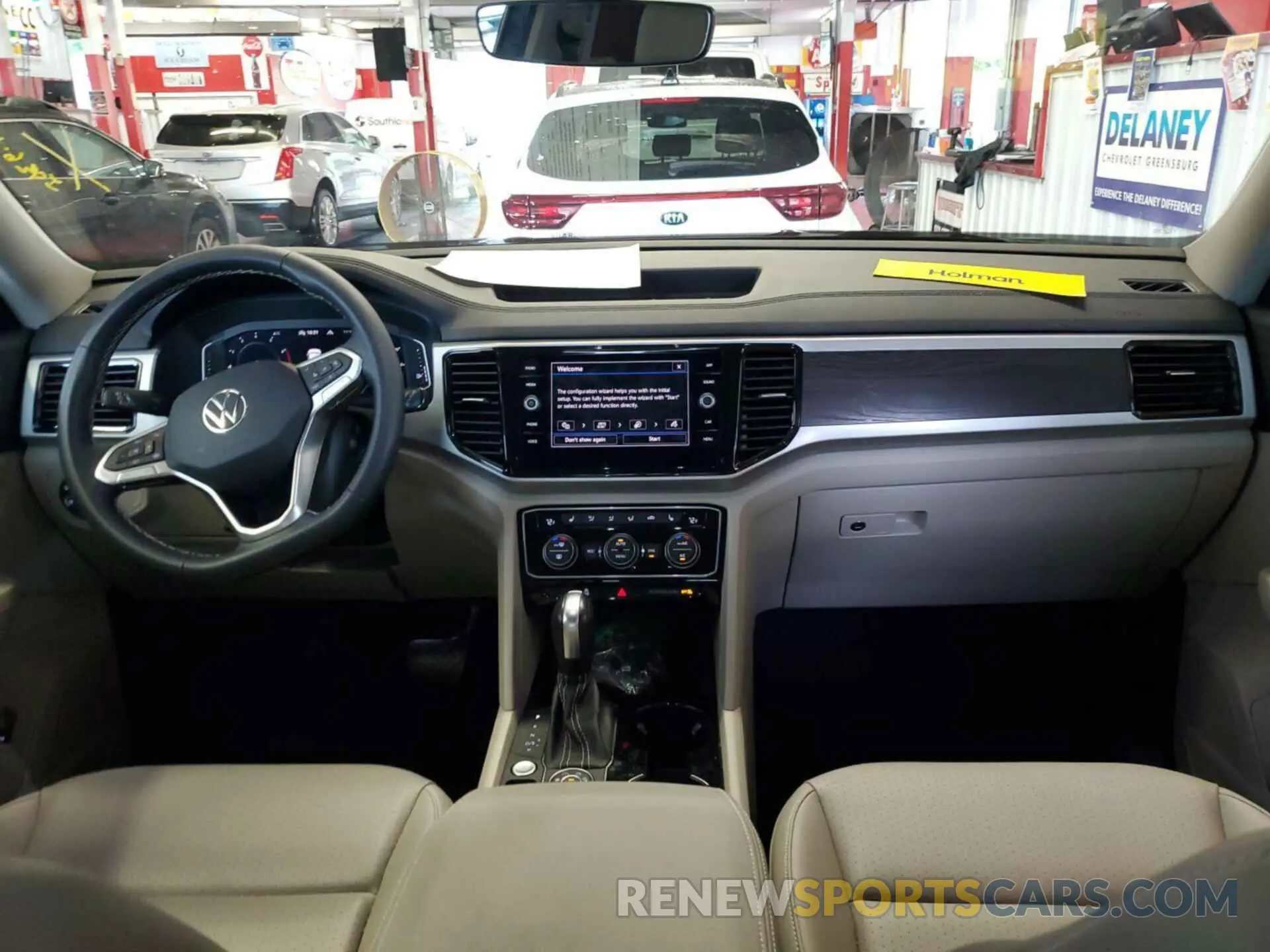 11 Photograph of a damaged car 1V2HR2CA5PC527628 VOLKSWAGEN ATLAS 2023