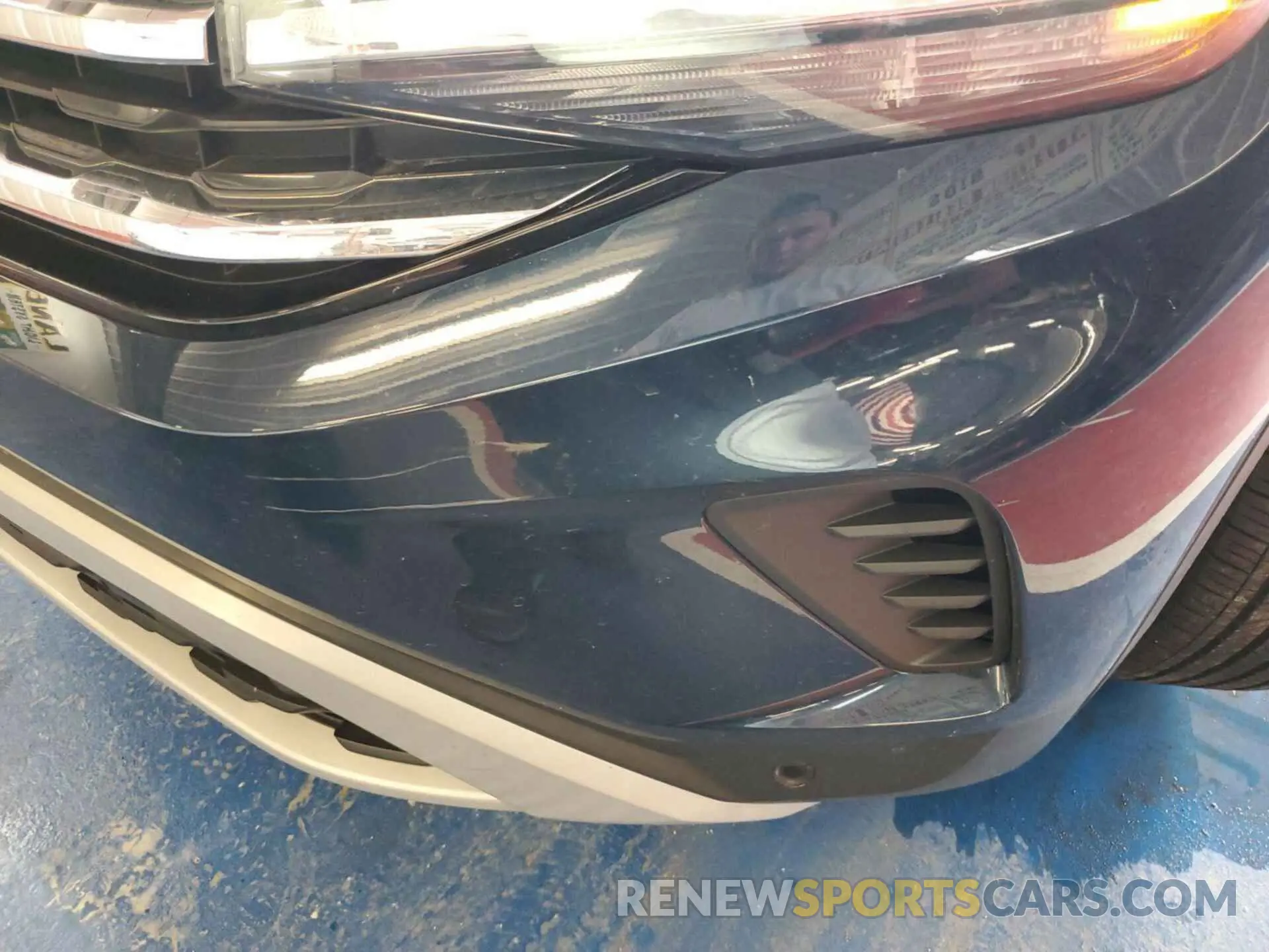 19 Photograph of a damaged car 1V2HR2CA5PC527628 VOLKSWAGEN ATLAS 2023