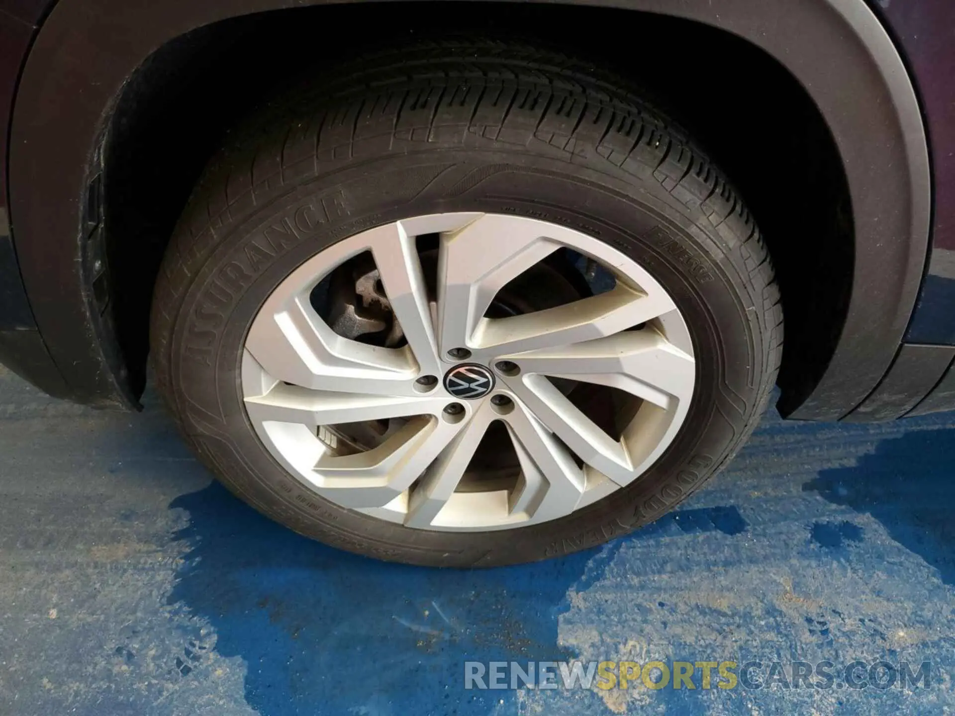 5 Photograph of a damaged car 1V2HR2CA5PC527628 VOLKSWAGEN ATLAS 2023