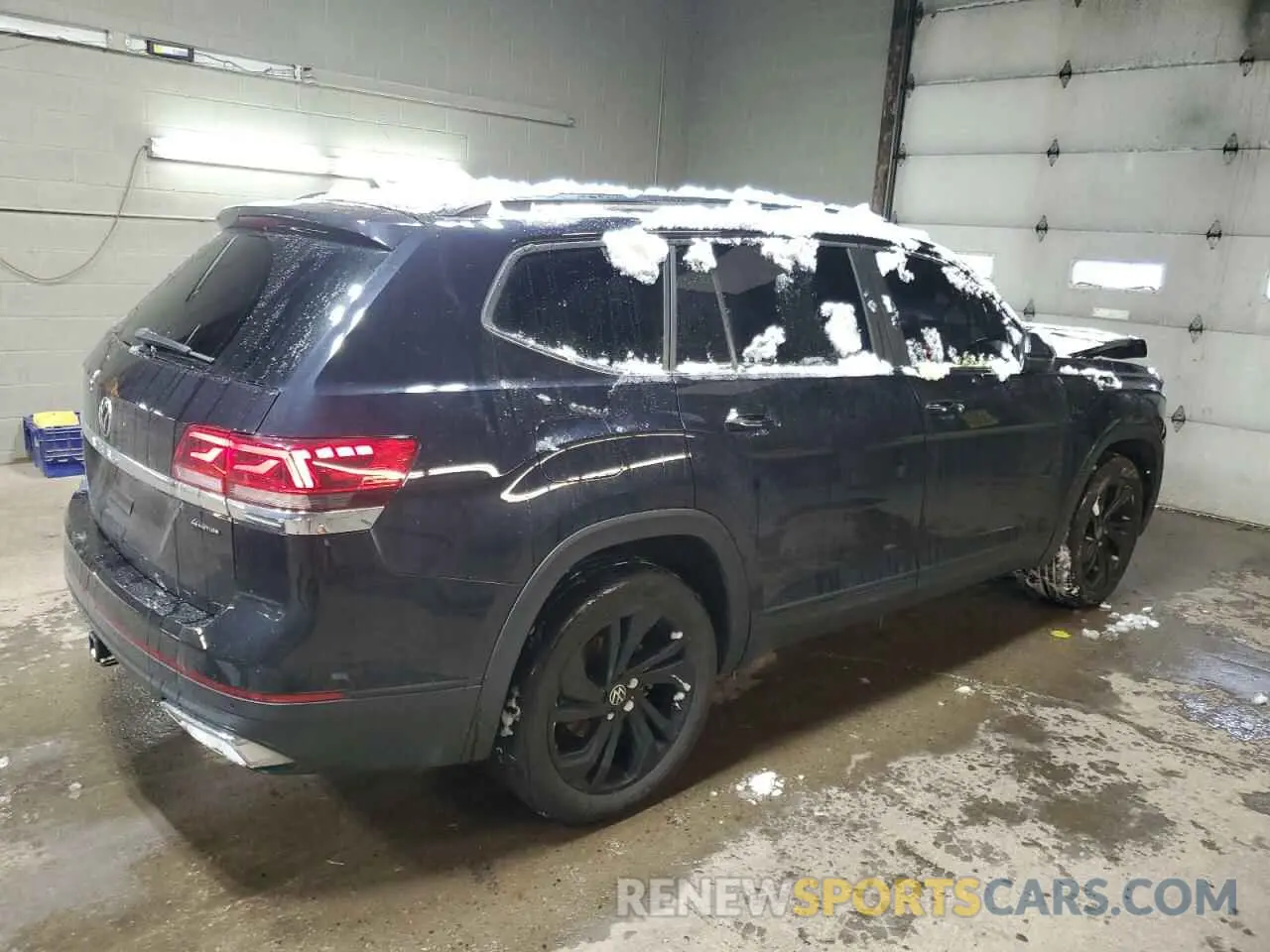 3 Photograph of a damaged car 1V2HR2CA6PC514502 VOLKSWAGEN ATLAS 2023