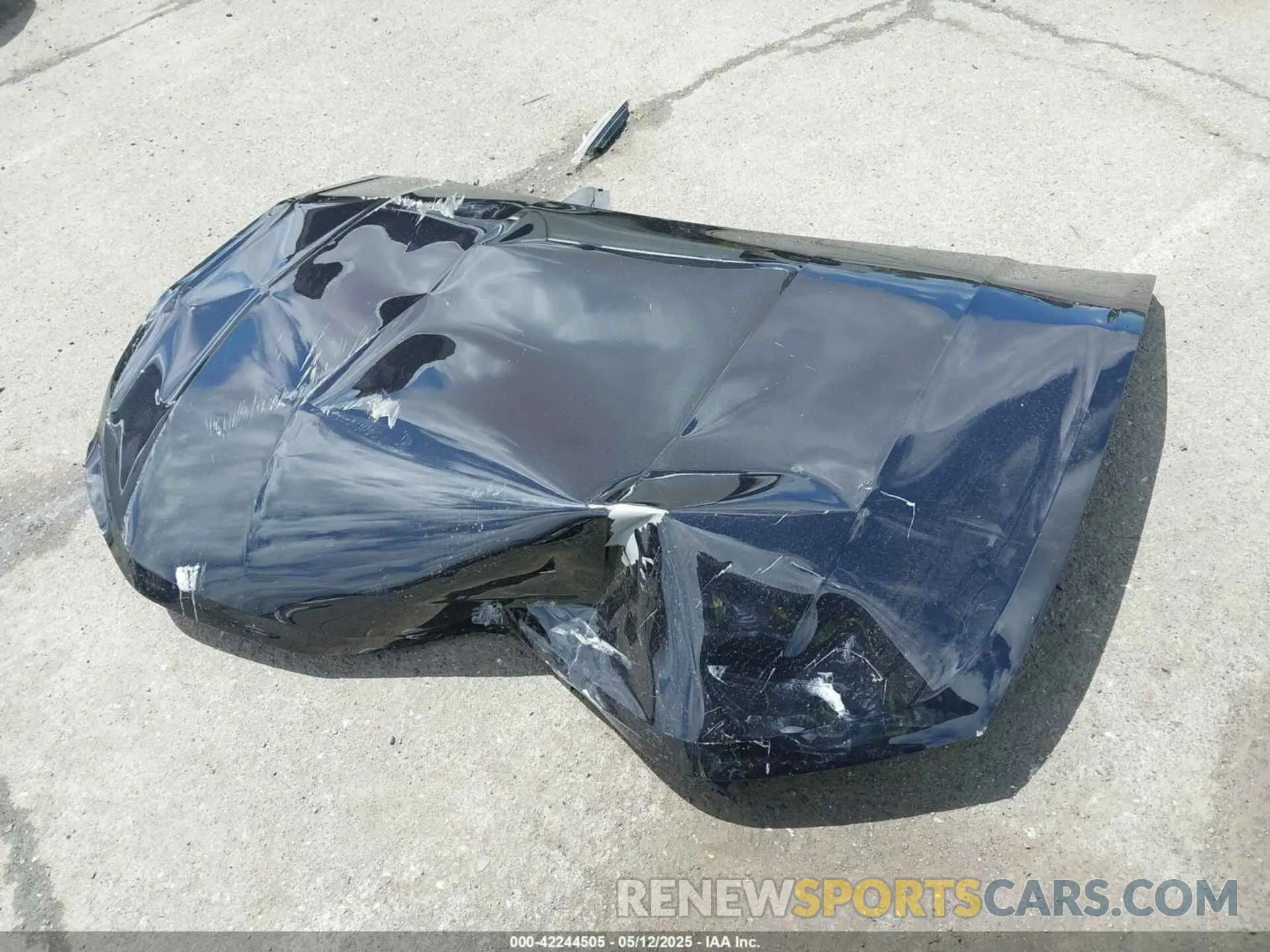 12 Photograph of a damaged car 1V2HR2CA8PC527350 VOLKSWAGEN ATLAS 2023