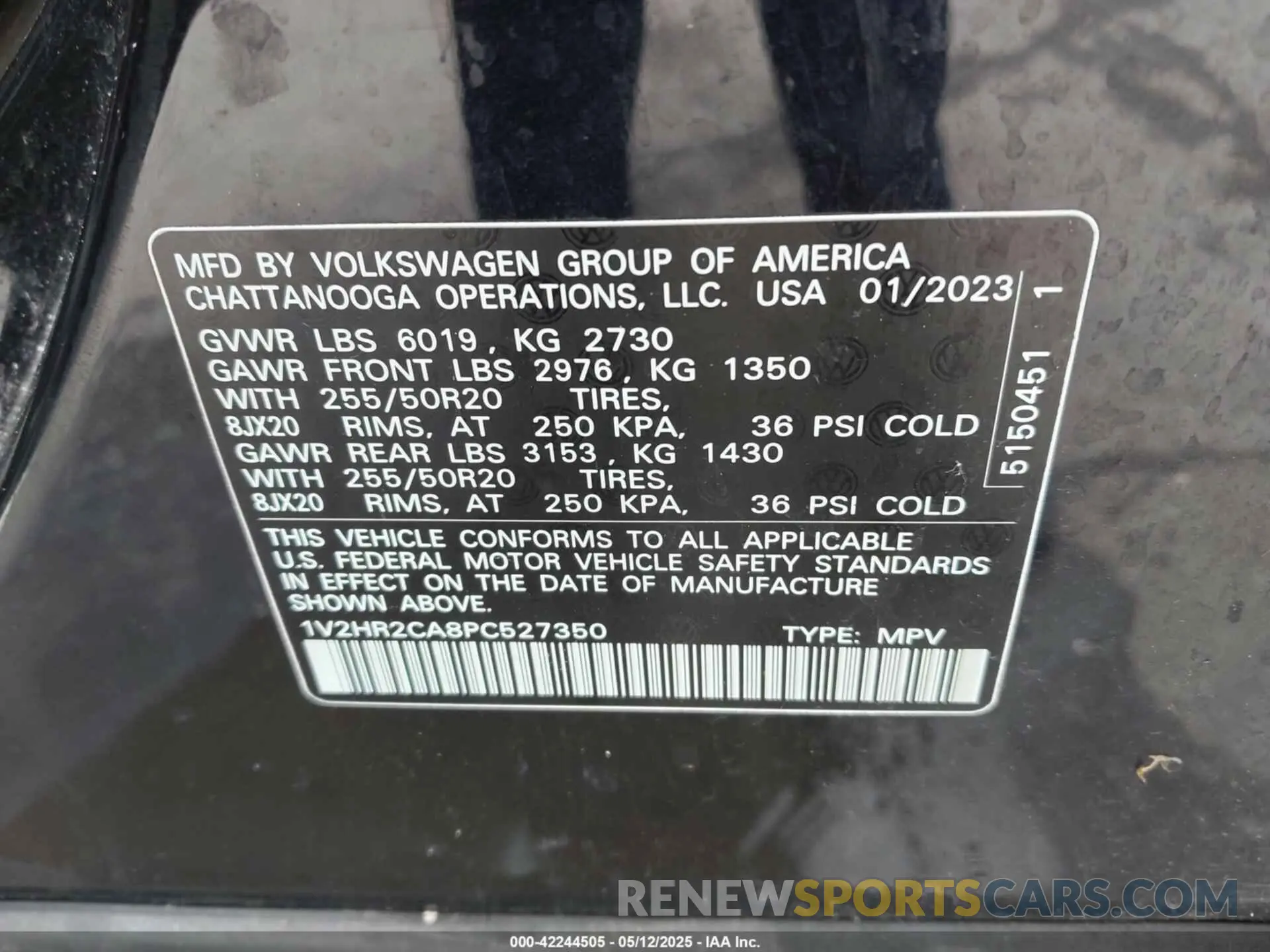 9 Photograph of a damaged car 1V2HR2CA8PC527350 VOLKSWAGEN ATLAS 2023
