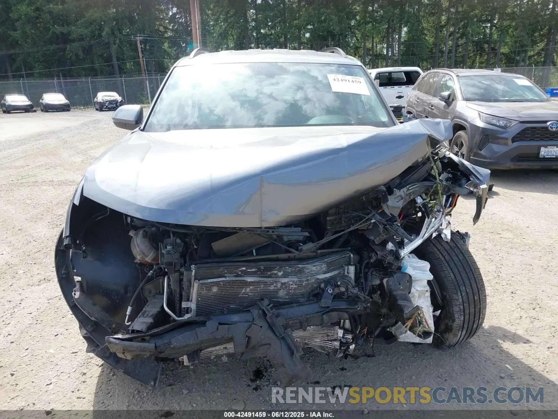 6 Photograph of a damaged car 1V2HR2CA9PC509908 VOLKSWAGEN ATLAS 2023