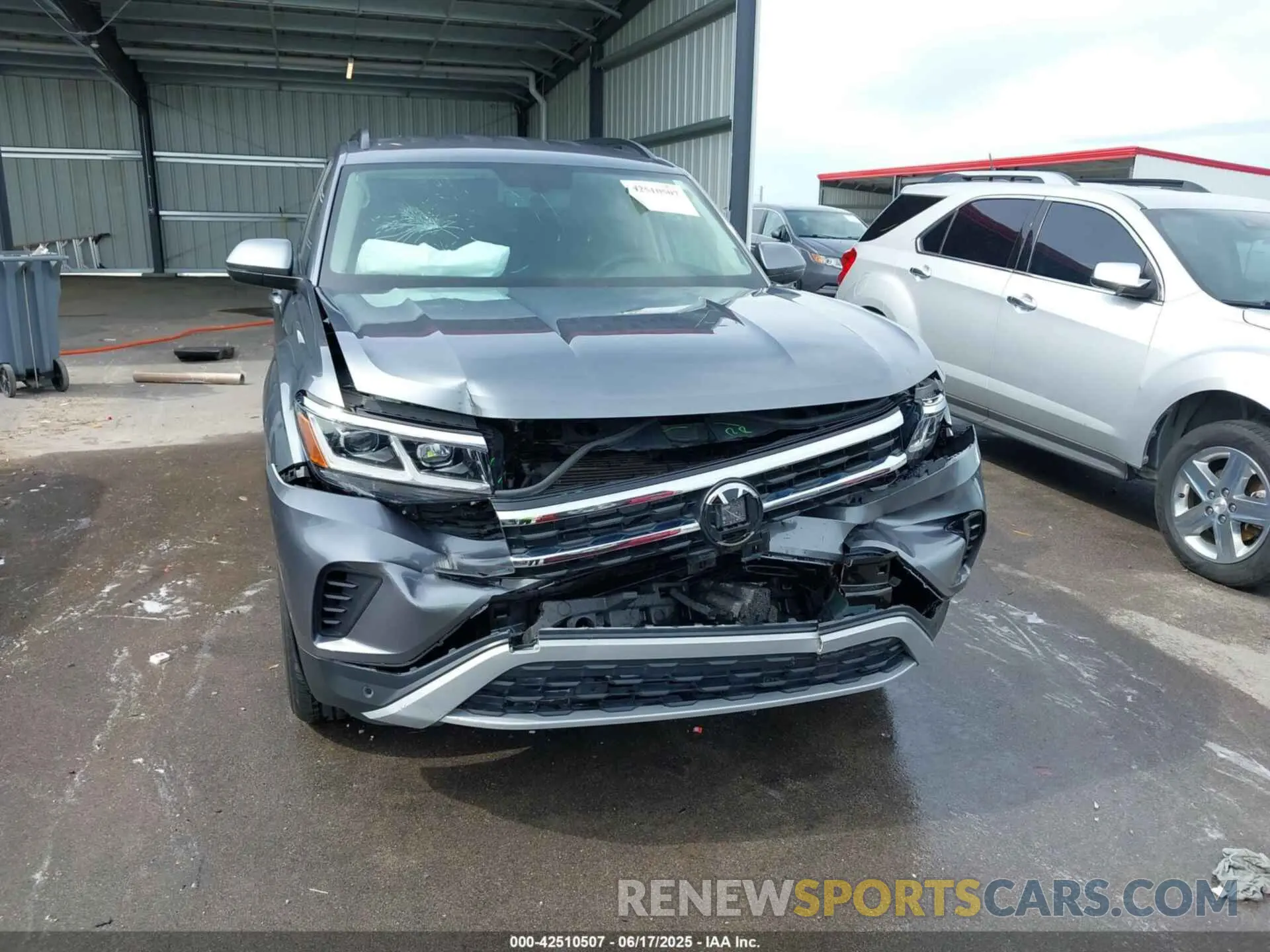 6 Photograph of a damaged car 1V2HR2CAXPC506953 VOLKSWAGEN ATLAS 2023