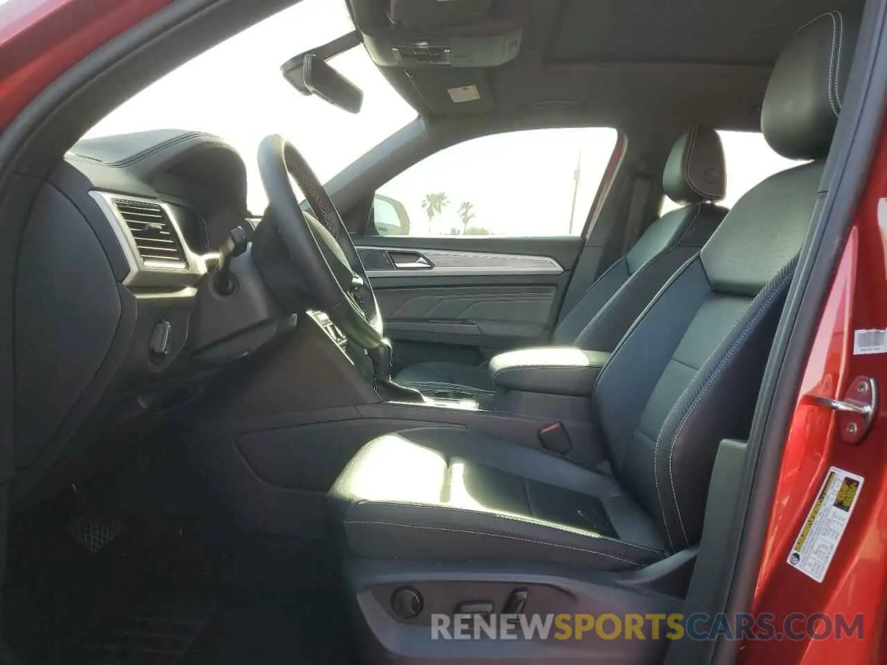 7 Photograph of a damaged car 1V2JE2CA1PC218347 VOLKSWAGEN ATLAS 2023