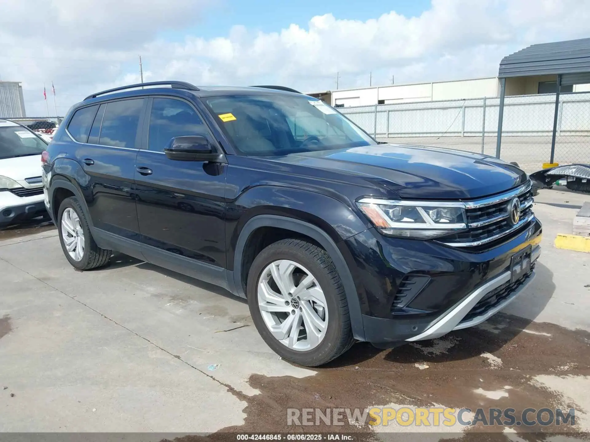 1 Photograph of a damaged car 1V2JR2CA0PC536917 VOLKSWAGEN ATLAS 2023