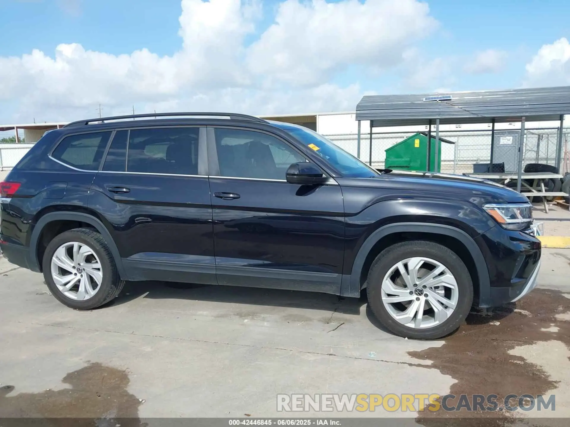 13 Photograph of a damaged car 1V2JR2CA0PC536917 VOLKSWAGEN ATLAS 2023