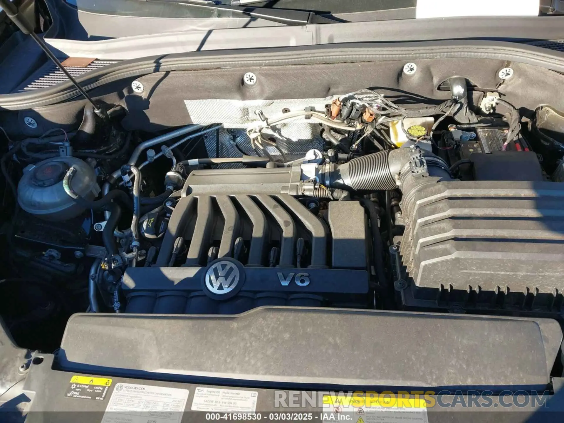 10 Photograph of a damaged car 1V2JR2CA1PC532665 VOLKSWAGEN ATLAS 2023