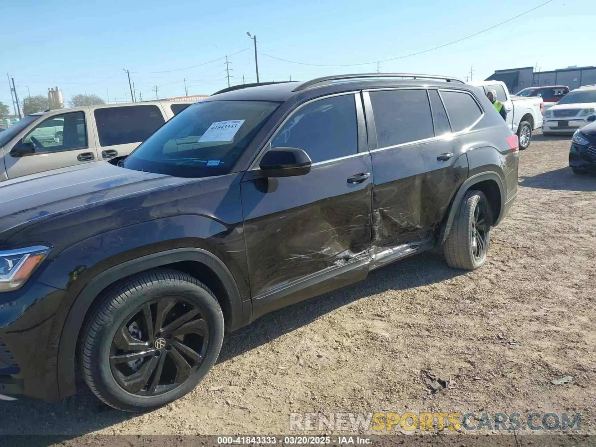 6 Photograph of a damaged car 1V2JR2CA3PC506701 VOLKSWAGEN ATLAS 2023