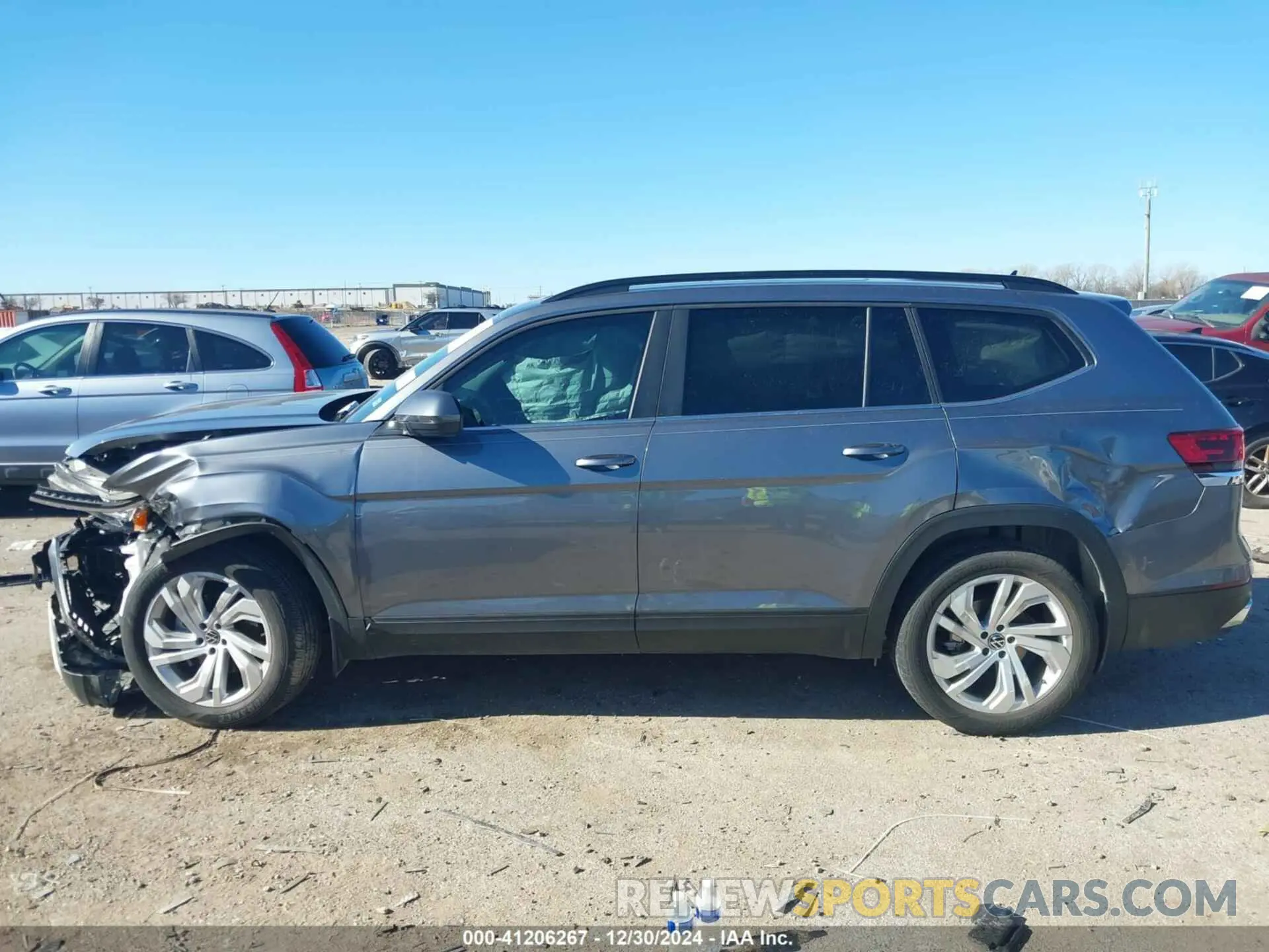14 Photograph of a damaged car 1V2JR2CA4PC538749 VOLKSWAGEN ATLAS 2023