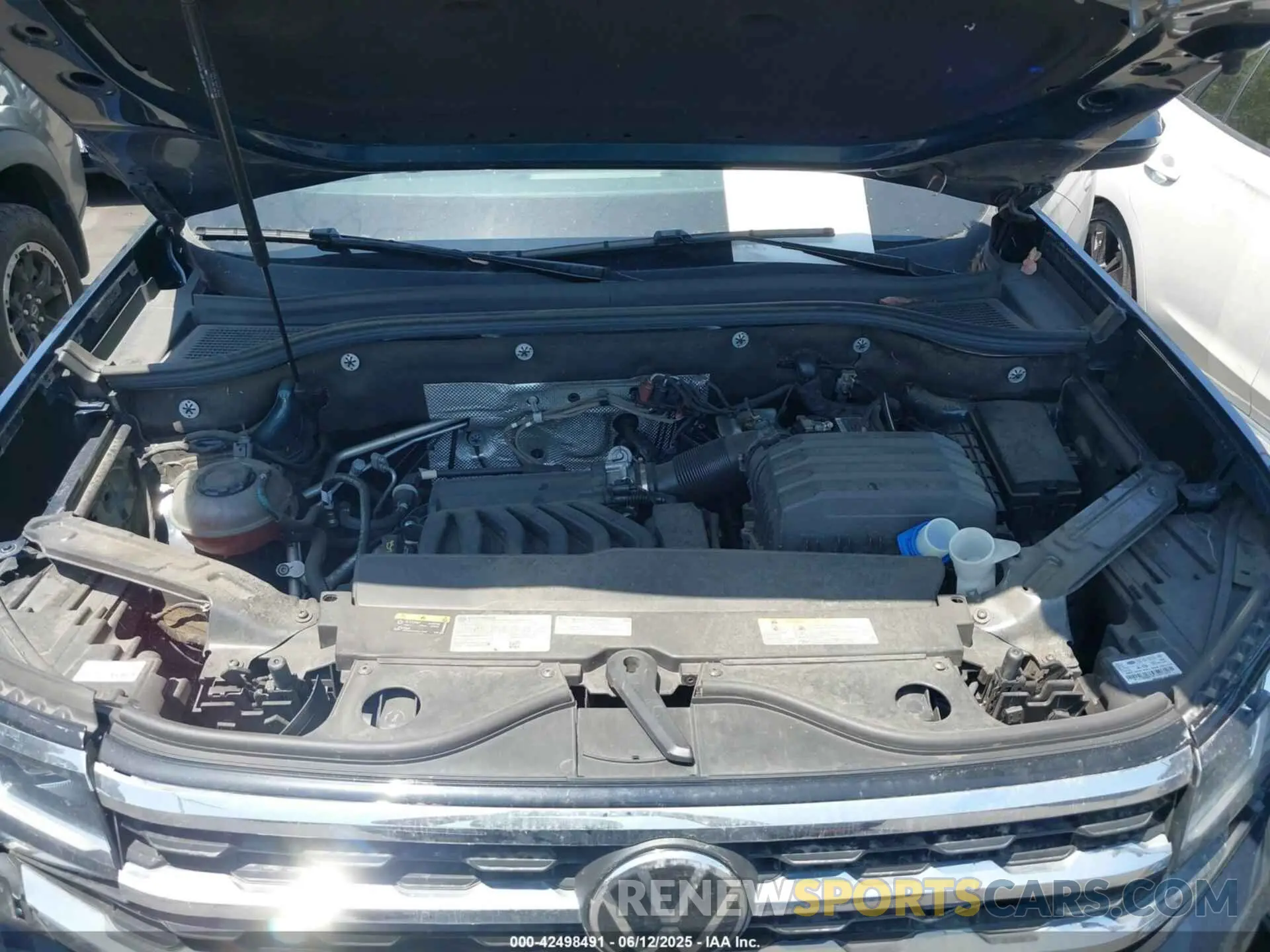 10 Photograph of a damaged car 1V2JR2CA5PC530112 VOLKSWAGEN ATLAS 2023
