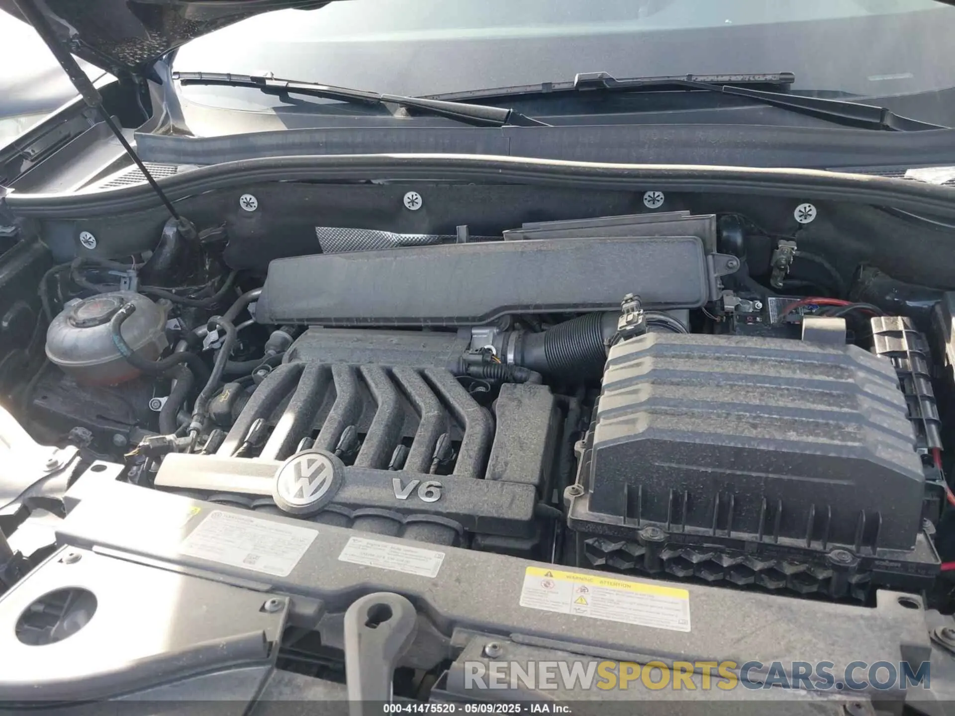 10 Photograph of a damaged car 1V2JR2CA6PC504408 VOLKSWAGEN ATLAS 2023