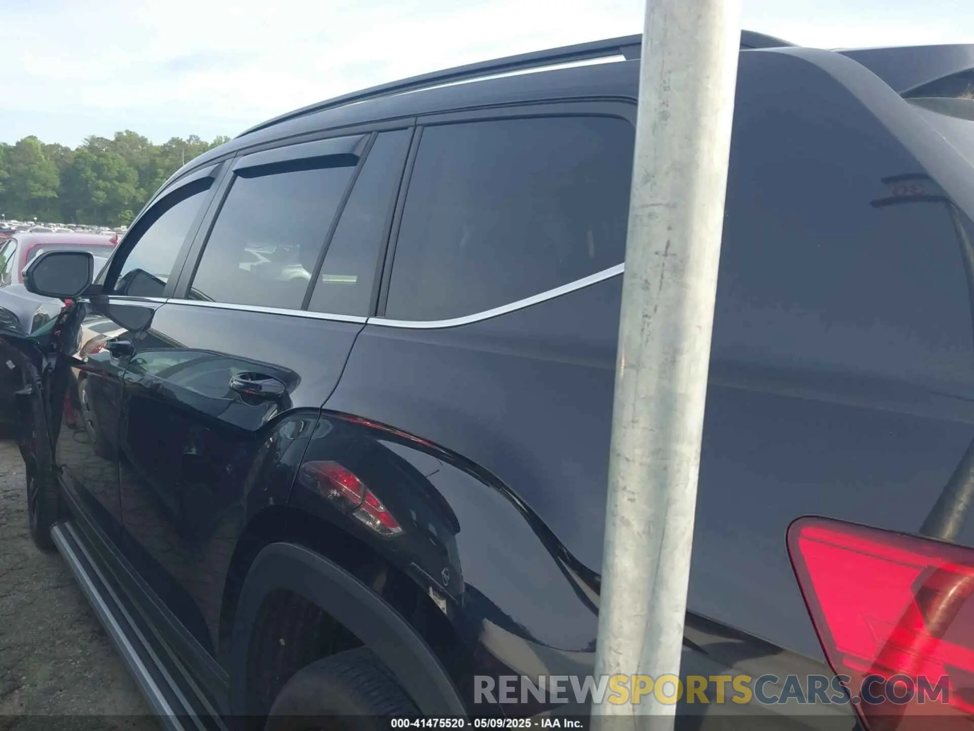 14 Photograph of a damaged car 1V2JR2CA6PC504408 VOLKSWAGEN ATLAS 2023