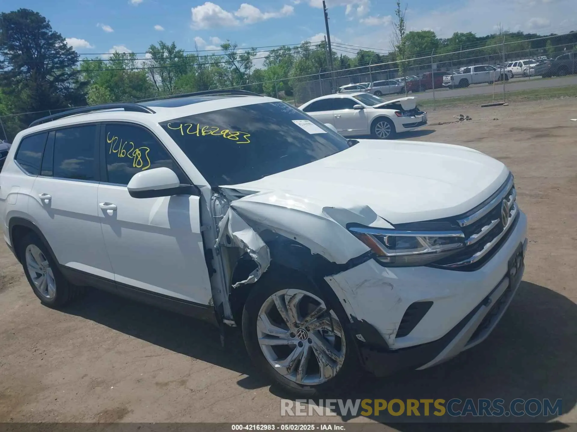 1 Photograph of a damaged car 1V2JR2CA6PC530345 VOLKSWAGEN ATLAS 2023