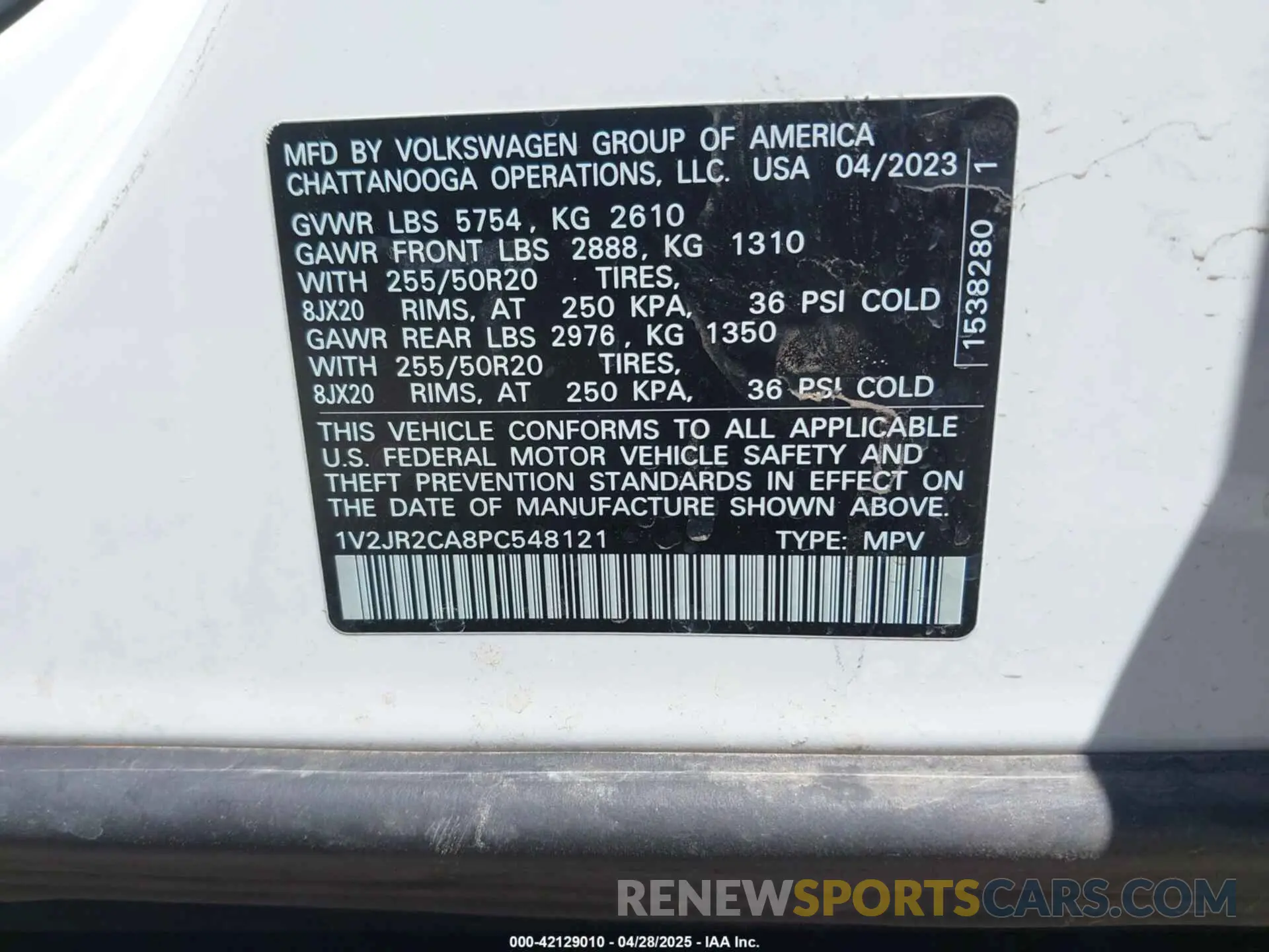9 Photograph of a damaged car 1V2JR2CA8PC548121 VOLKSWAGEN ATLAS 2023