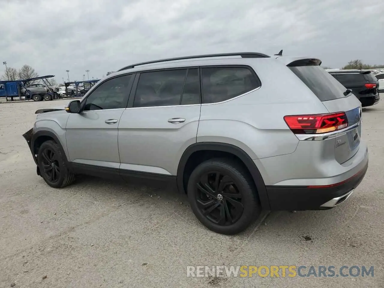 2 Photograph of a damaged car 1V2KP2CA8PC508003 VOLKSWAGEN ATLAS 2023