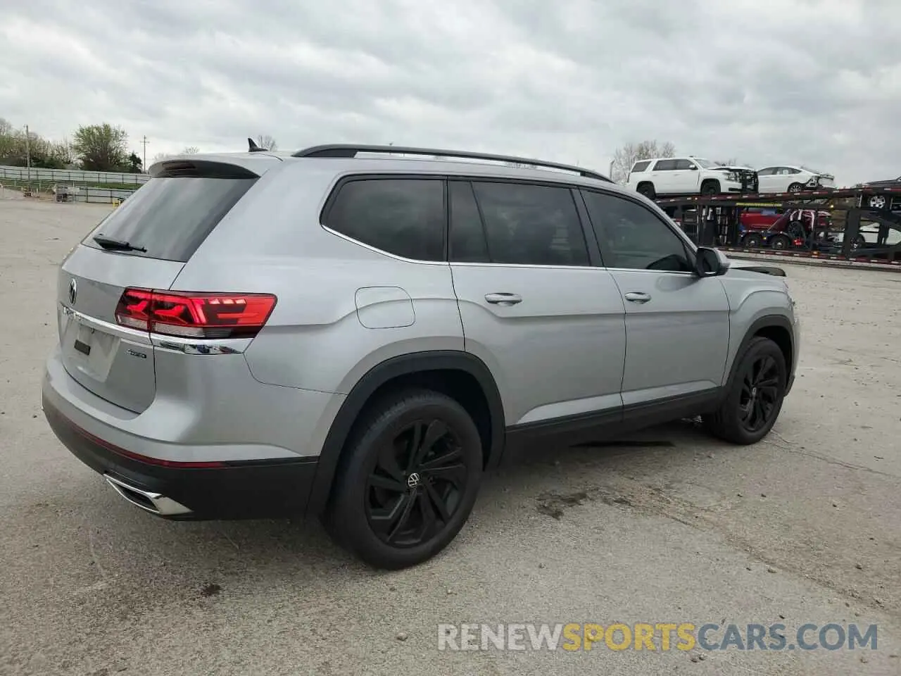 3 Photograph of a damaged car 1V2KP2CA8PC508003 VOLKSWAGEN ATLAS 2023