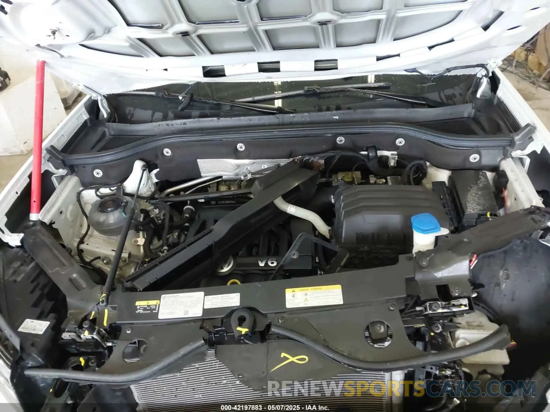 10 Photograph of a damaged car 1V2KR2CA0PC537828 VOLKSWAGEN ATLAS 2023