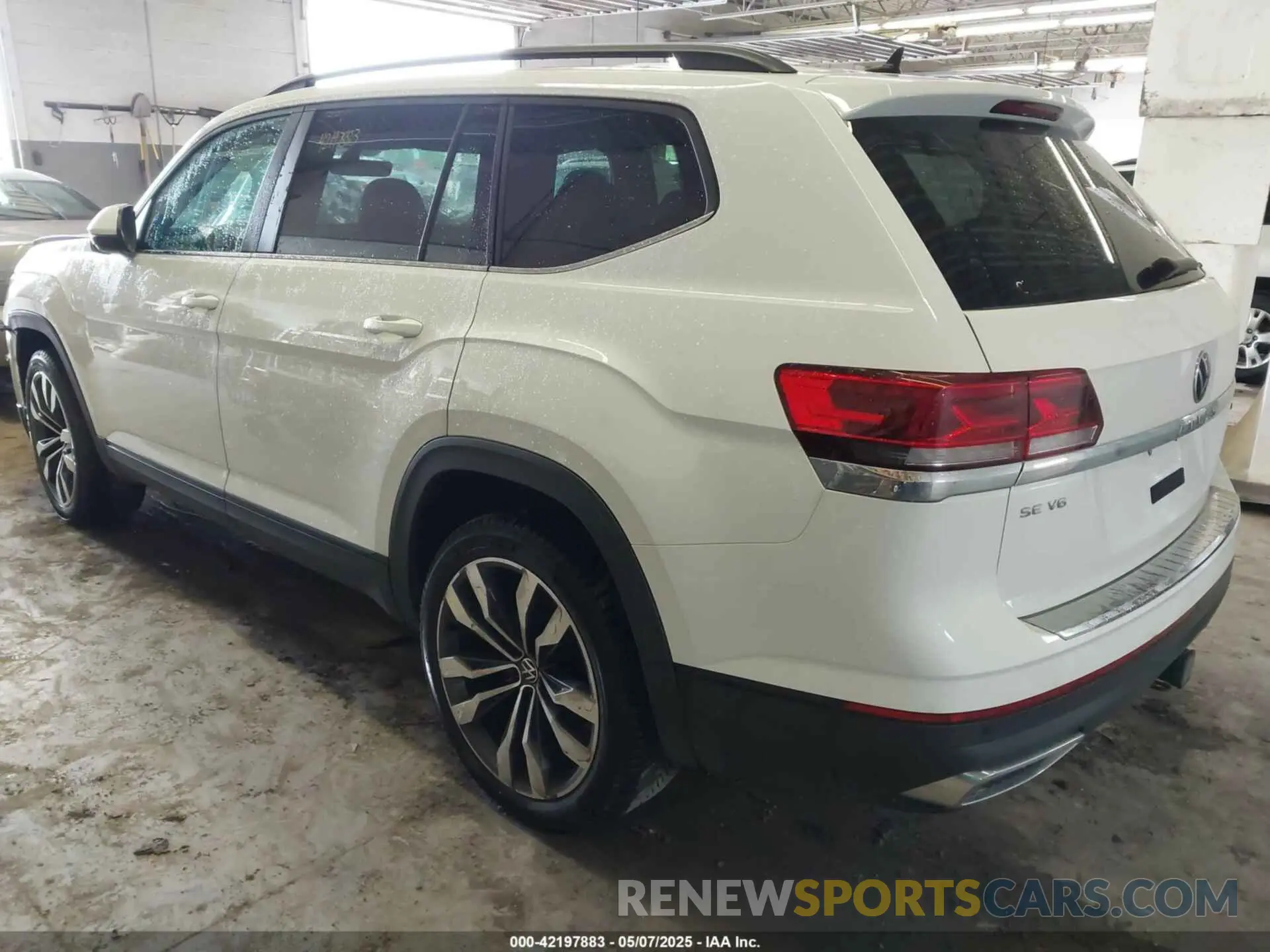 3 Photograph of a damaged car 1V2KR2CA0PC537828 VOLKSWAGEN ATLAS 2023