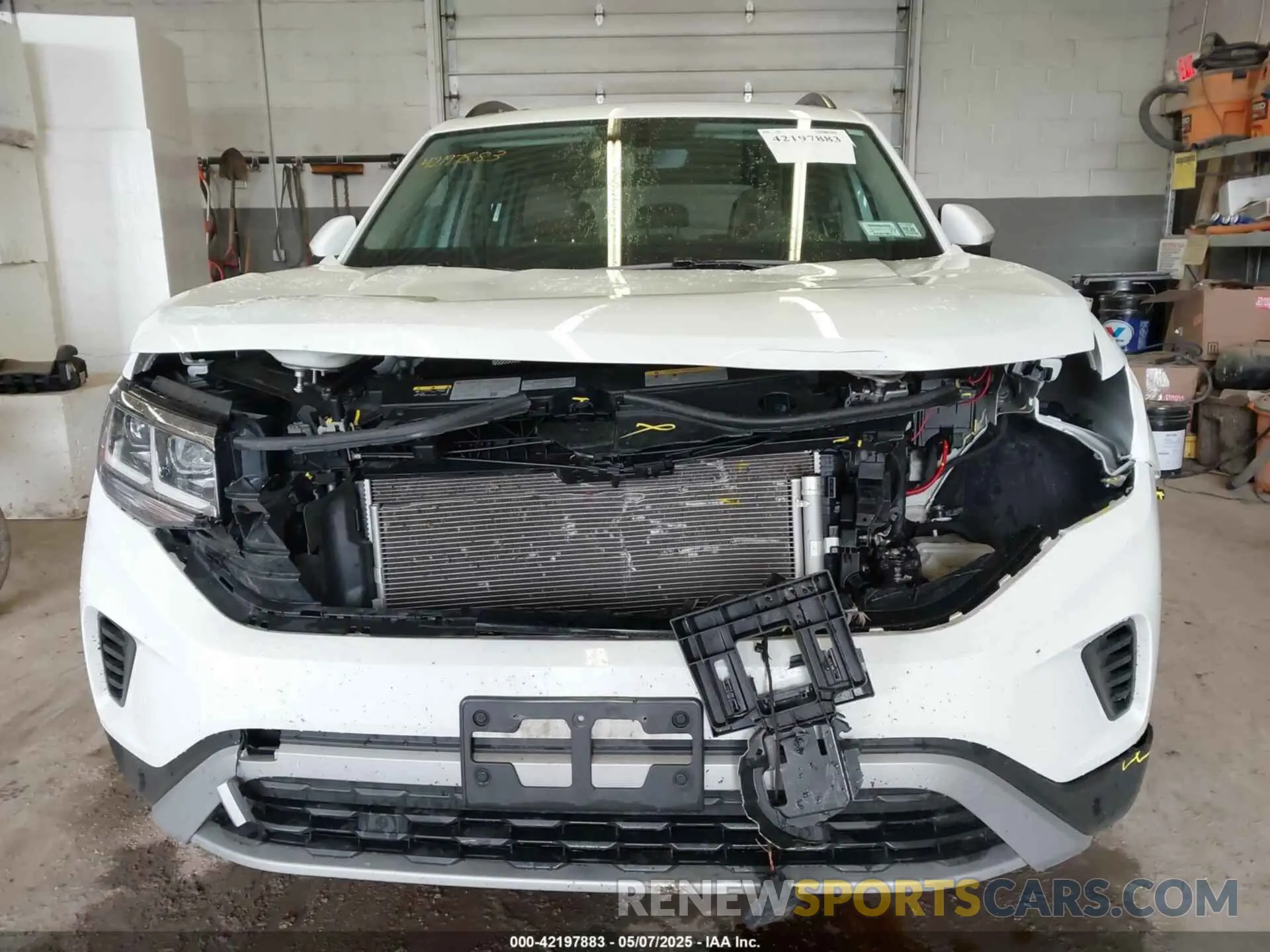 6 Photograph of a damaged car 1V2KR2CA0PC537828 VOLKSWAGEN ATLAS 2023