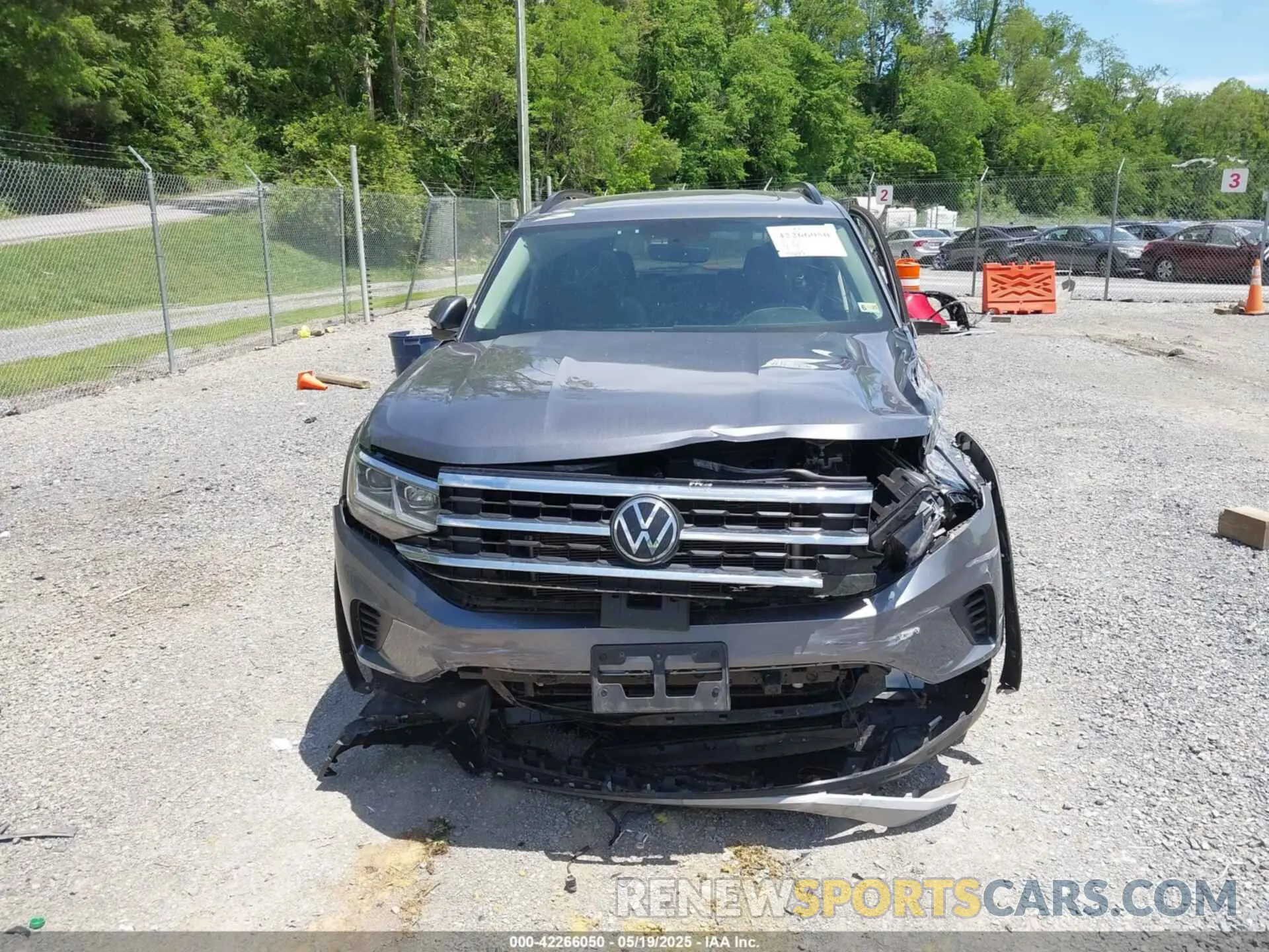 12 Photograph of a damaged car 1V2KR2CA1PC541564 VOLKSWAGEN ATLAS 2023
