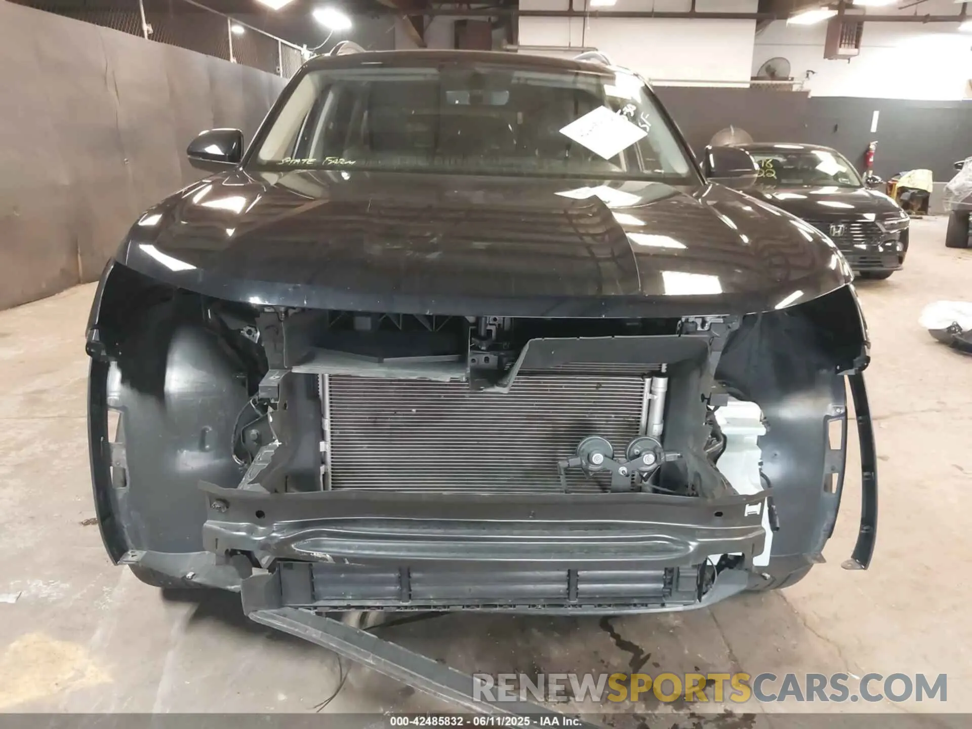 6 Photograph of a damaged car 1V2KR2CA1PC545467 VOLKSWAGEN ATLAS 2023