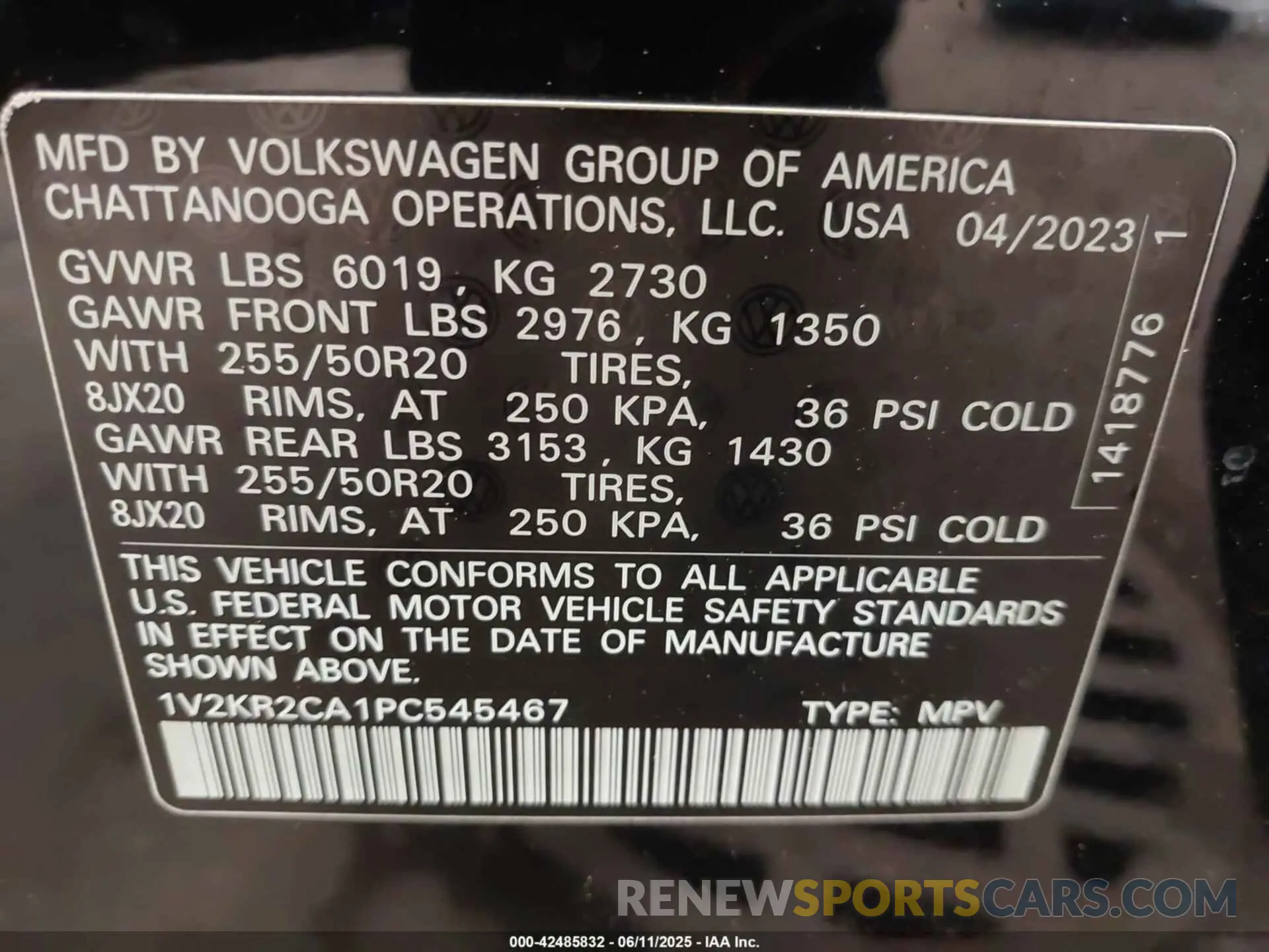 9 Photograph of a damaged car 1V2KR2CA1PC545467 VOLKSWAGEN ATLAS 2023