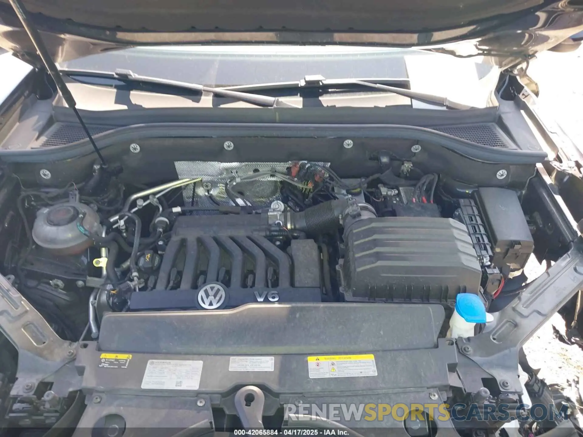 10 Photograph of a damaged car 1V2KR2CA3PC522546 VOLKSWAGEN ATLAS 2023