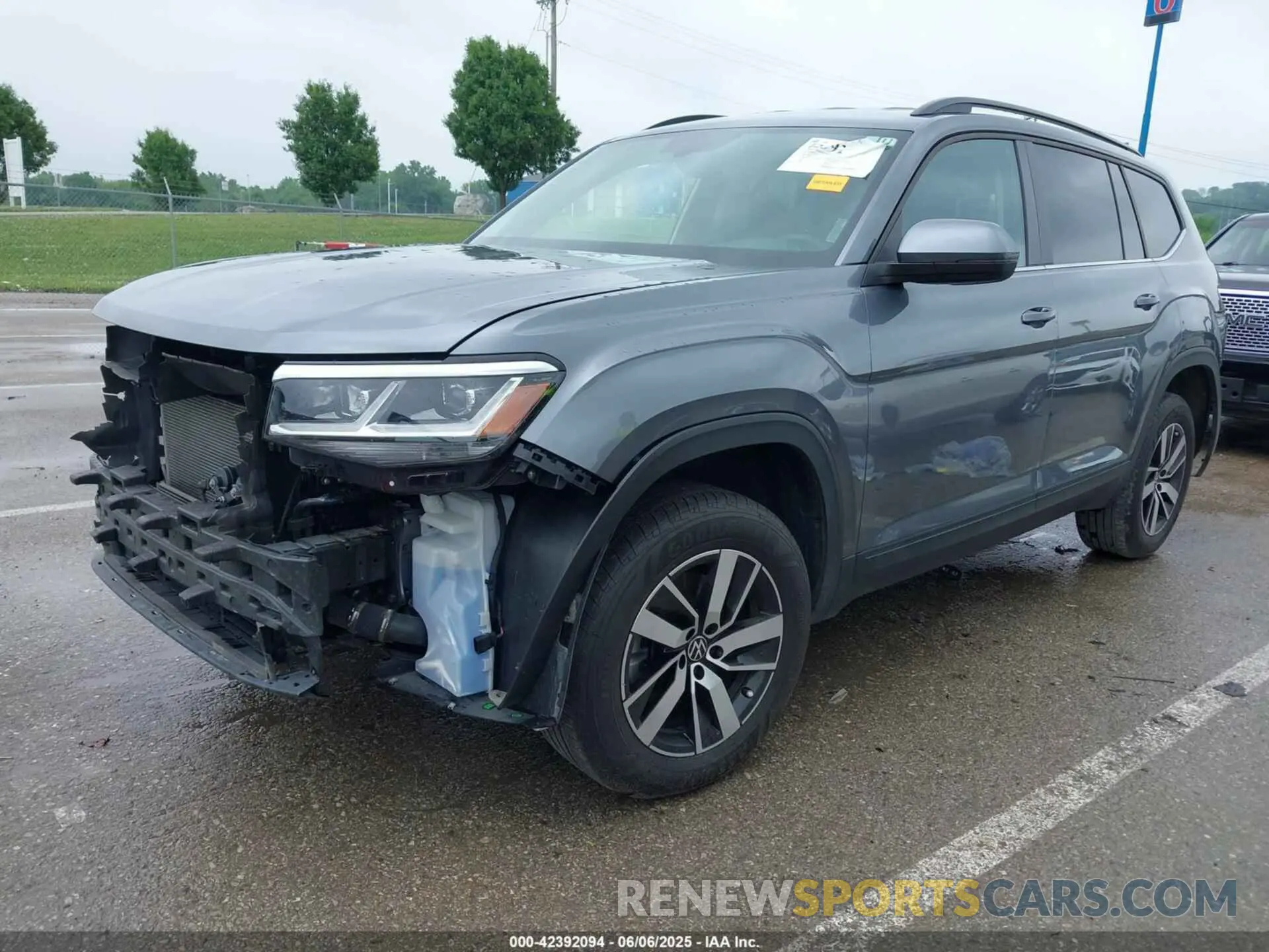 2 Photograph of a damaged car 1V2LP2CA0PC557927 VOLKSWAGEN ATLAS 2023