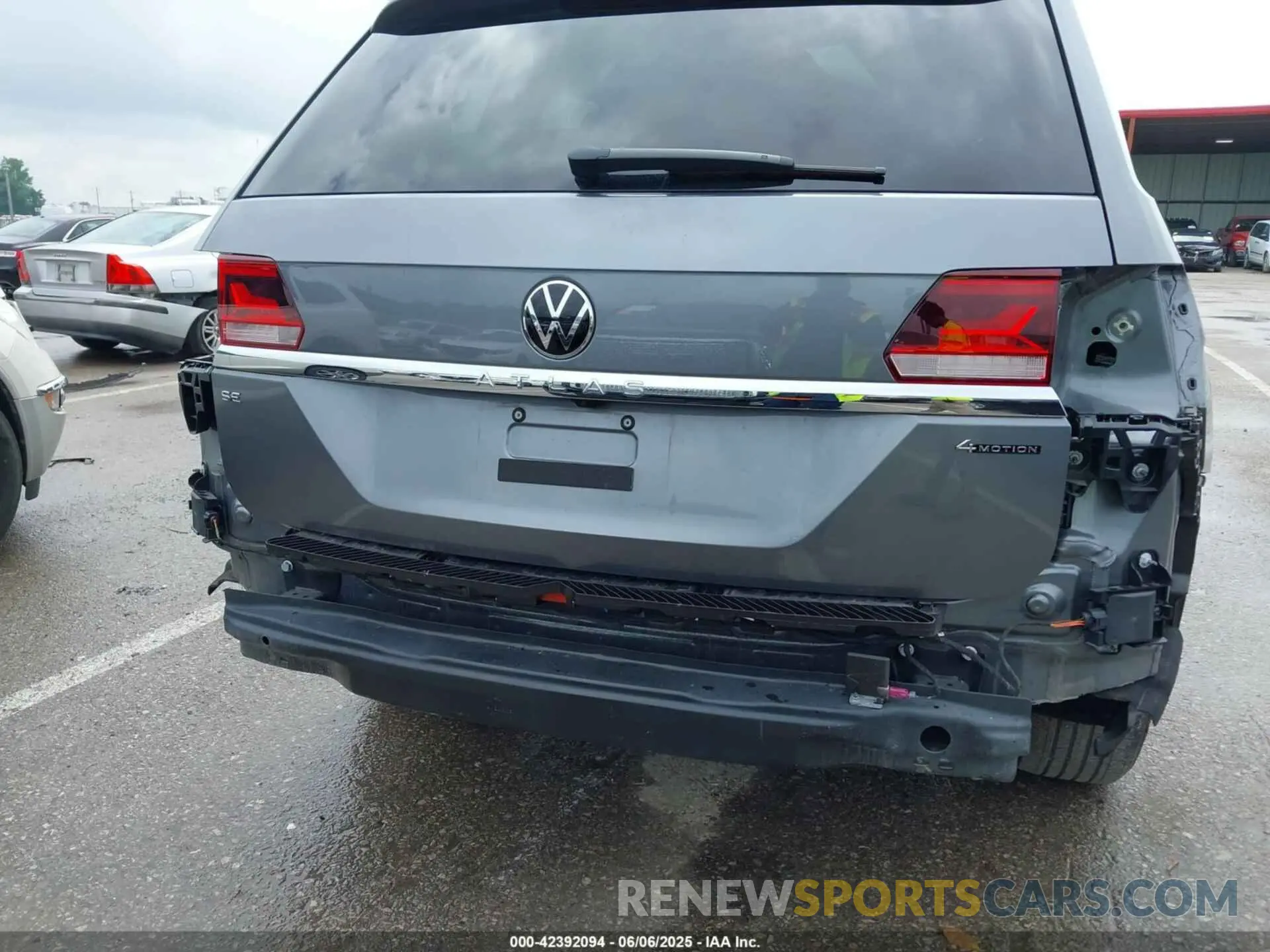 22 Photograph of a damaged car 1V2LP2CA0PC557927 VOLKSWAGEN ATLAS 2023