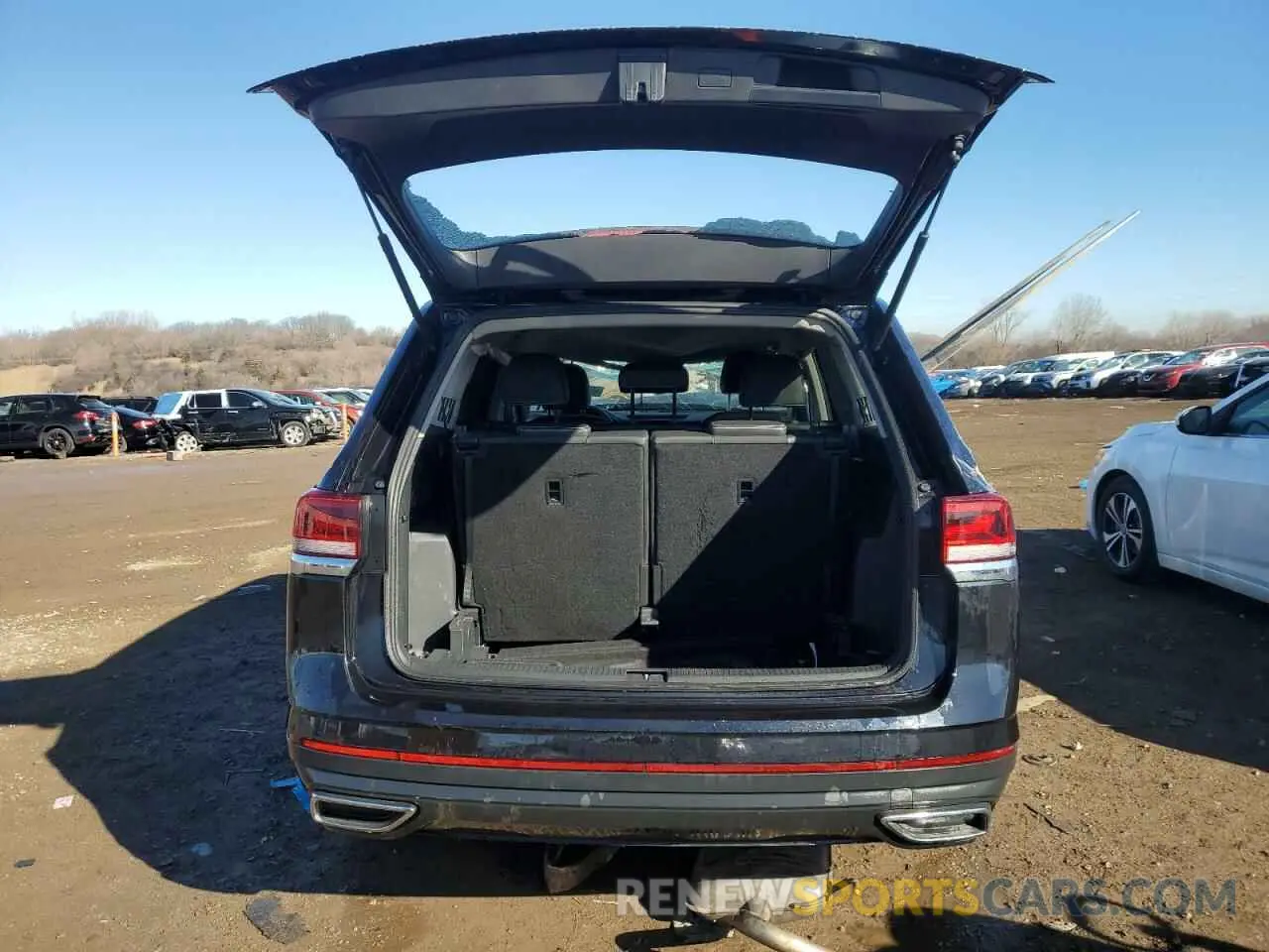 6 Photograph of a damaged car 1V2LP2CA7PC547900 VOLKSWAGEN ATLAS 2023