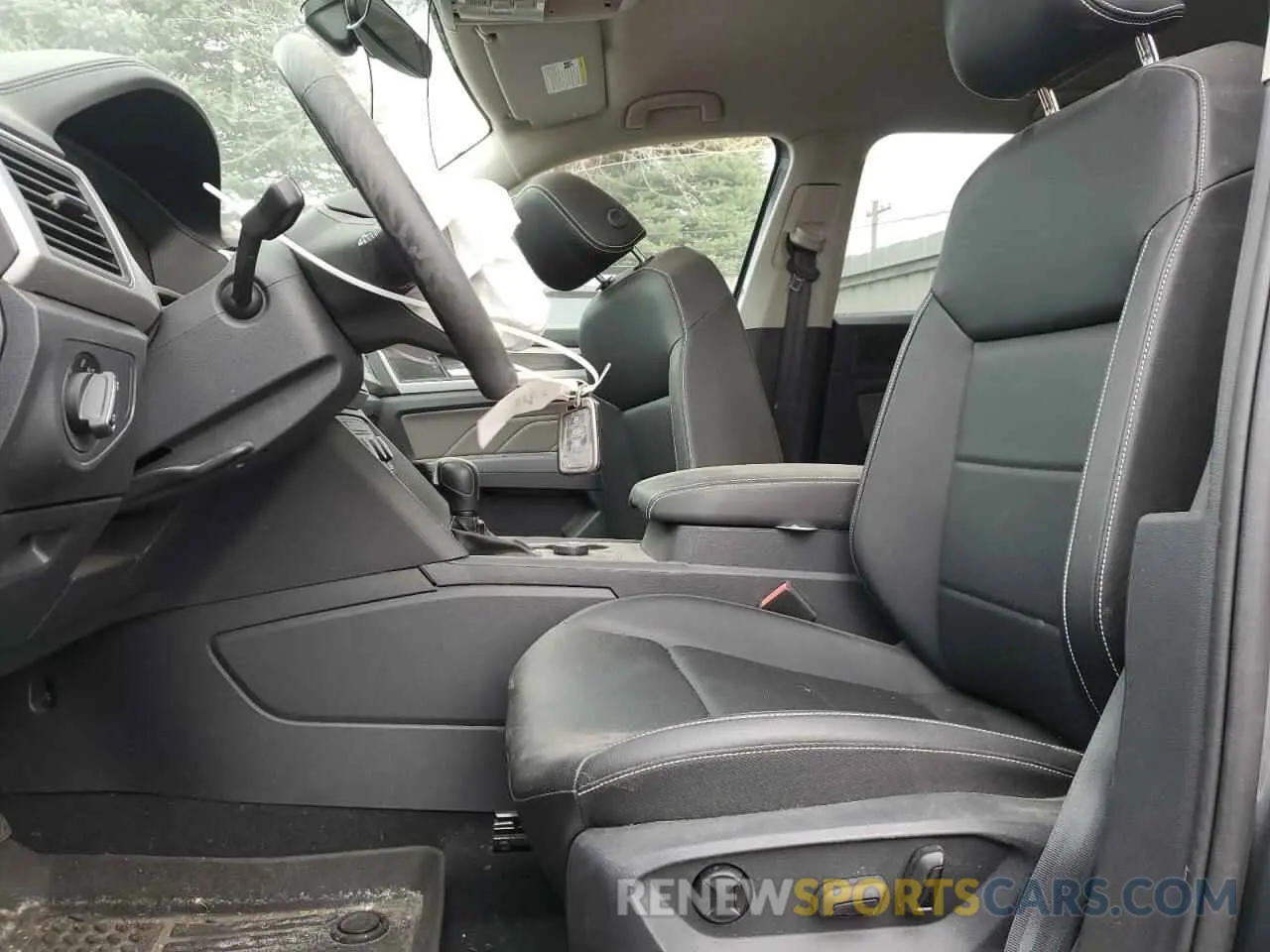 7 Photograph of a damaged car 1V2LP2CA9PC542391 VOLKSWAGEN ATLAS 2023
