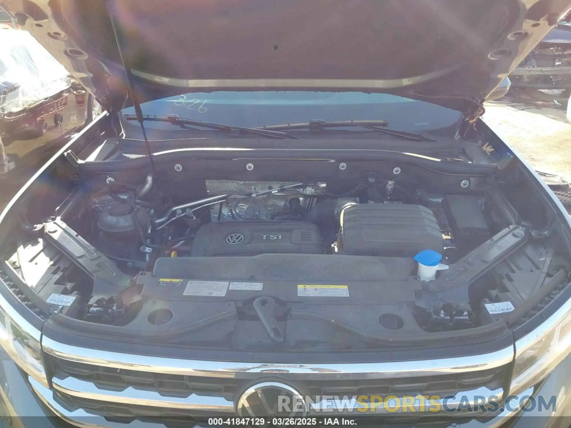 10 Photograph of a damaged car 1V2LP2CAXPC542139 VOLKSWAGEN ATLAS 2023