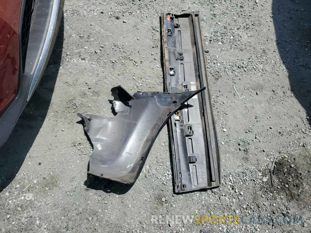 13 Photograph of a damaged car 1V2SC2CA4PC211886 VOLKSWAGEN ATLAS 2023