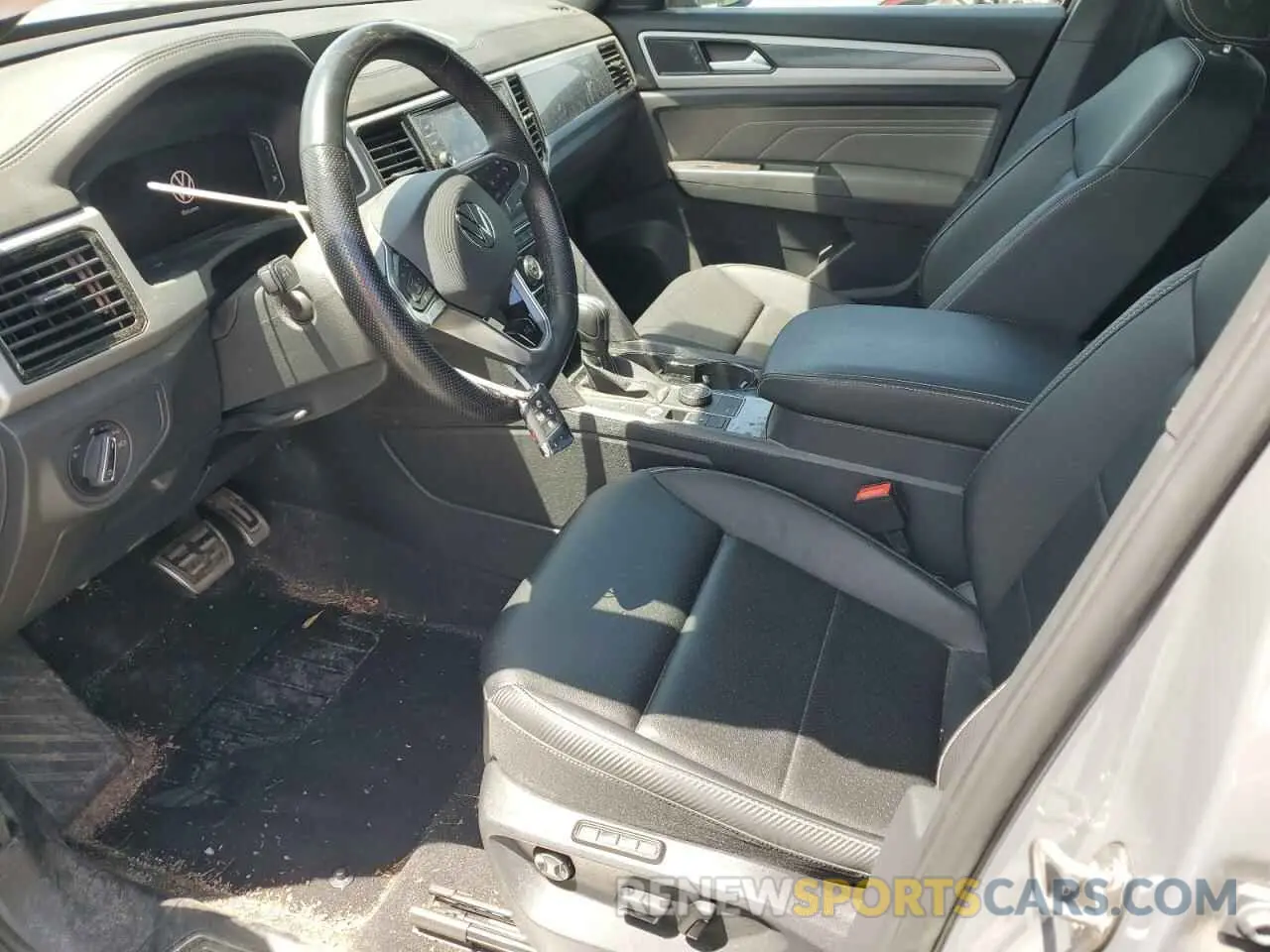 7 Photograph of a damaged car 1V2SC2CA4PC211886 VOLKSWAGEN ATLAS 2023