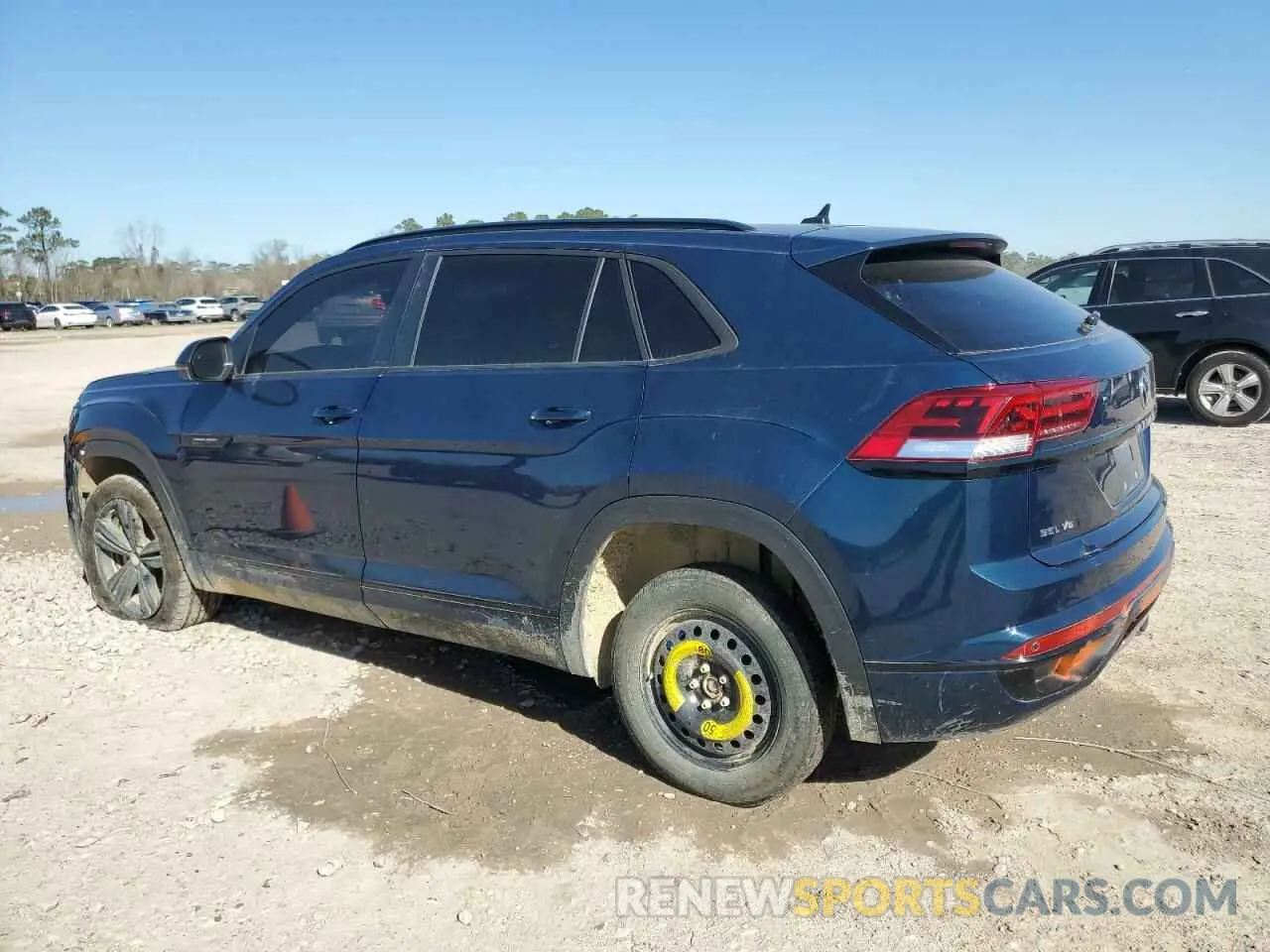 2 Photograph of a damaged car 1V2SE2CA1PC222936 VOLKSWAGEN ATLAS 2023