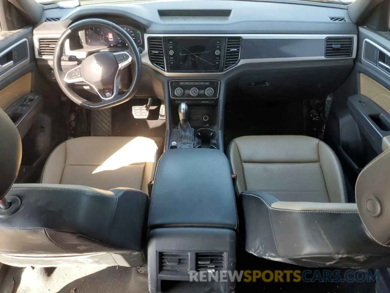 8 Photograph of a damaged car 1V2SE2CA1PC222936 VOLKSWAGEN ATLAS 2023