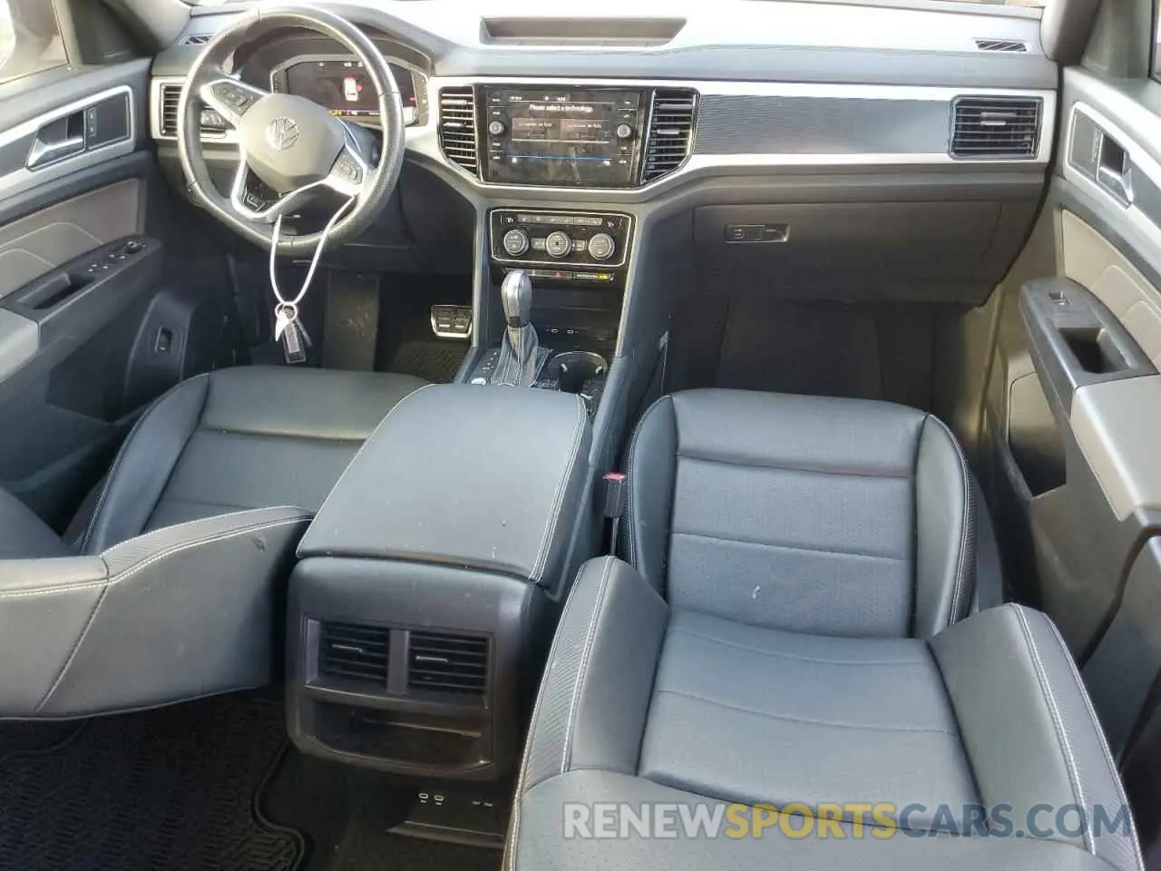 8 Photograph of a damaged car 1V2SE2CA4PC210229 VOLKSWAGEN ATLAS 2023