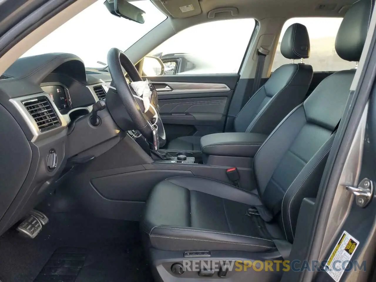 7 Photograph of a damaged car 1V2SR2CA0PC524996 VOLKSWAGEN ATLAS 2023