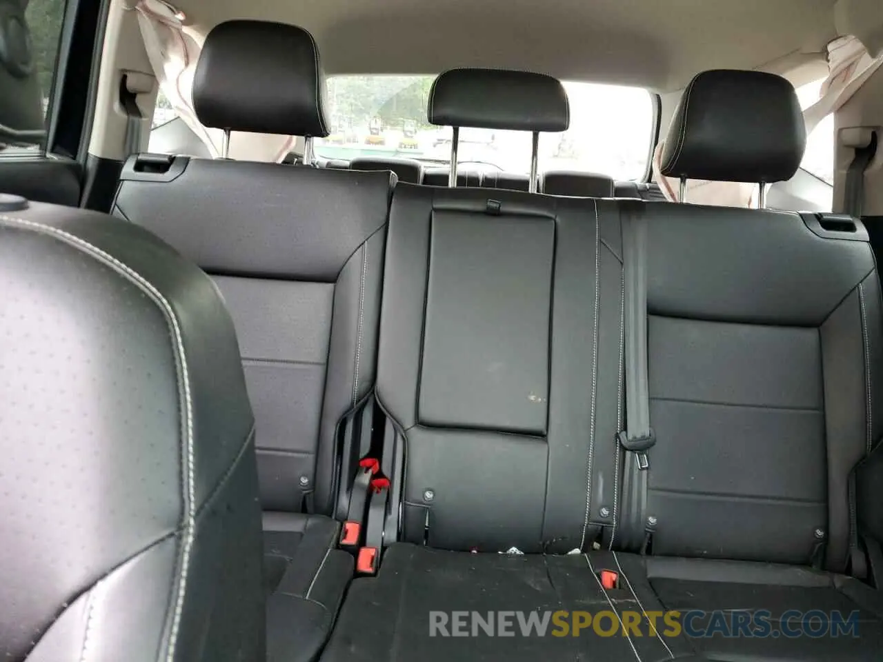 10 Photograph of a damaged car 1V2SR2CA1PC552029 VOLKSWAGEN ATLAS 2023