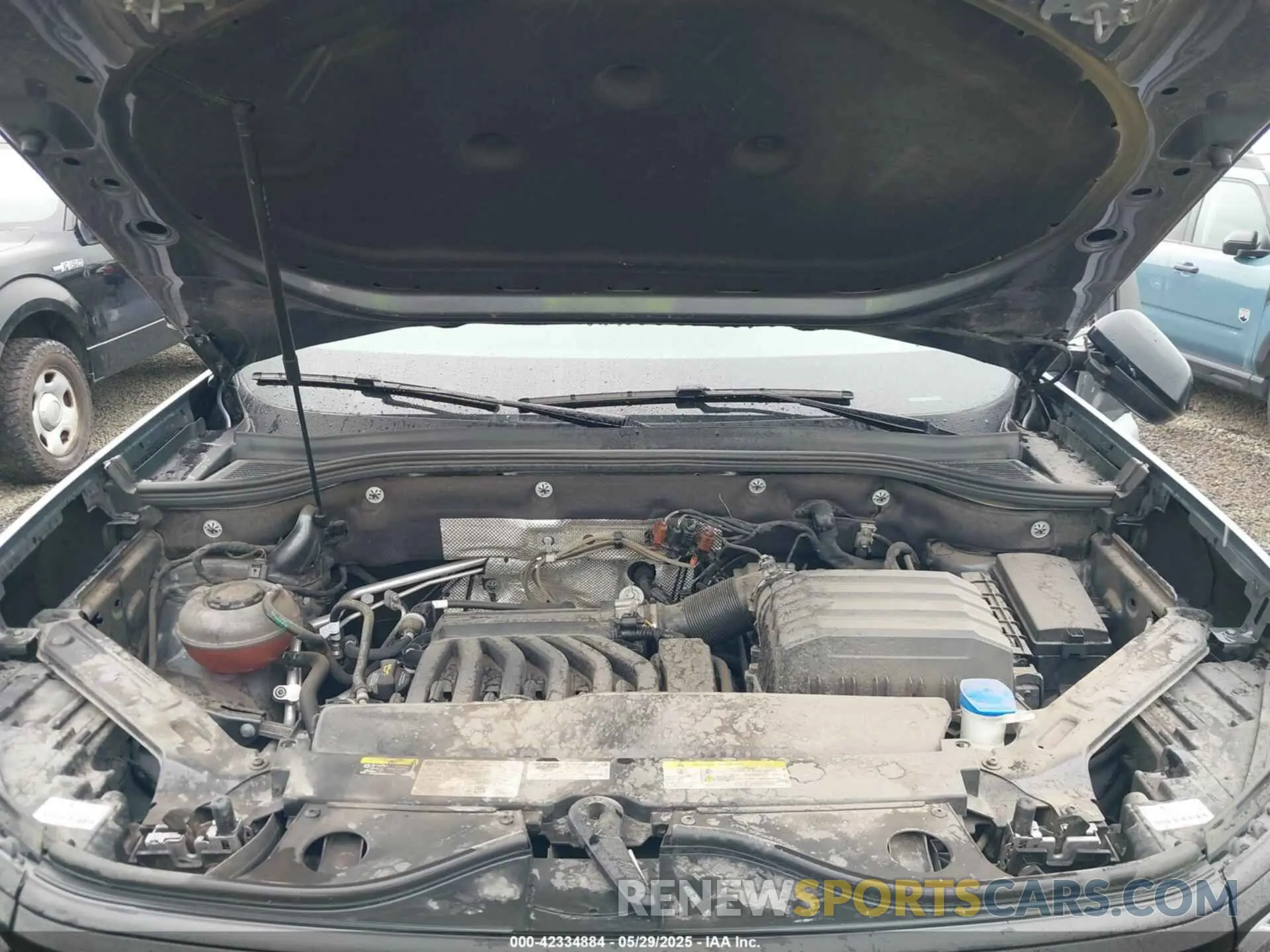 10 Photograph of a damaged car 1V2SR2CA5PC535282 VOLKSWAGEN ATLAS 2023