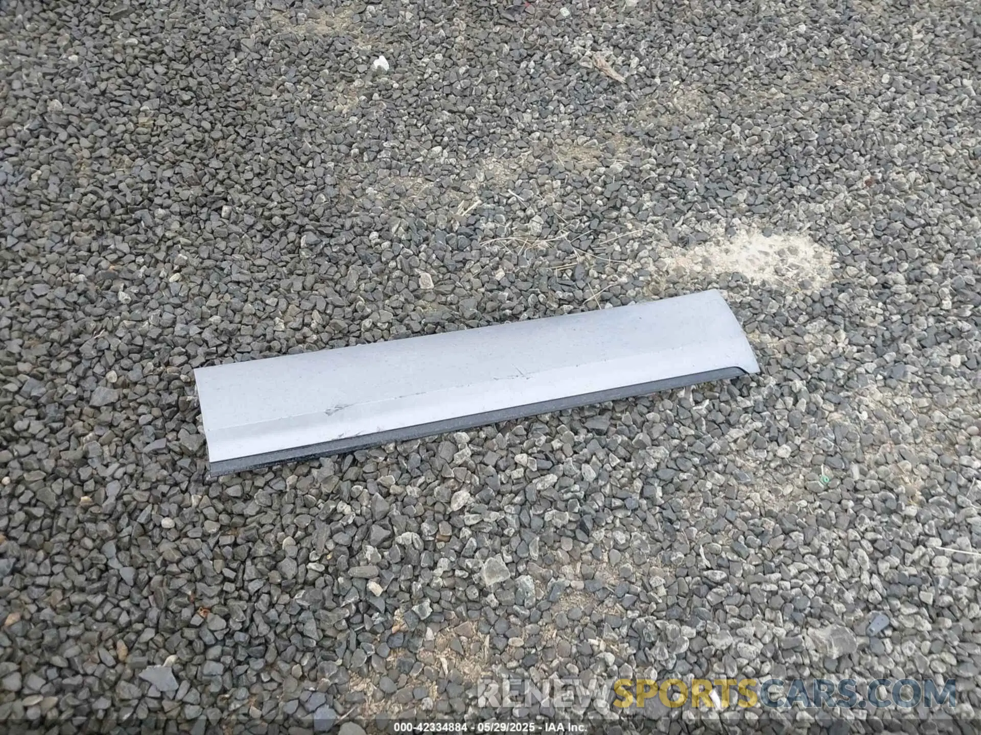 12 Photograph of a damaged car 1V2SR2CA5PC535282 VOLKSWAGEN ATLAS 2023