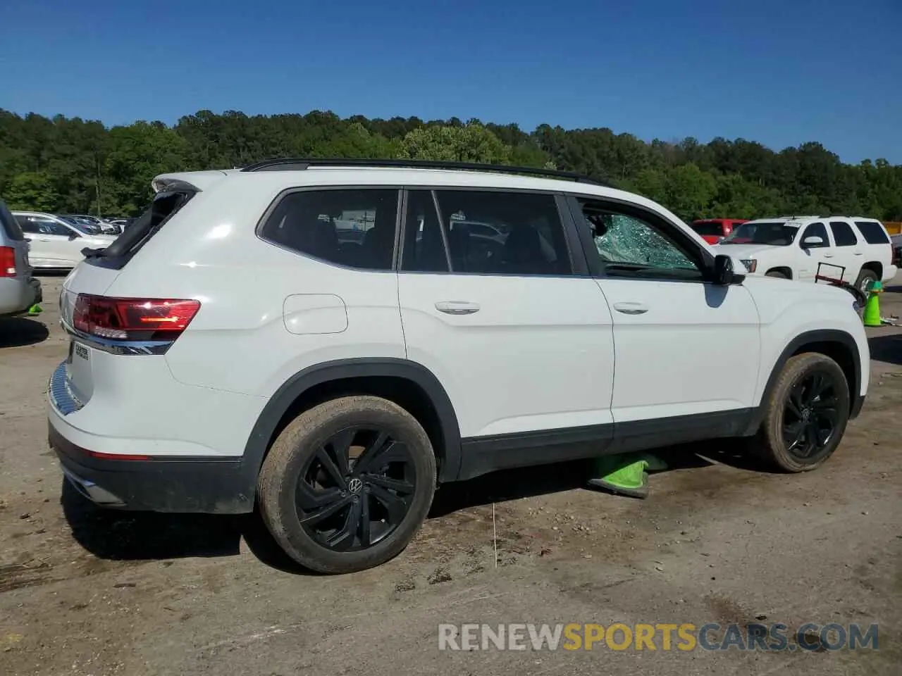 3 Photograph of a damaged car 1V2WR2CA1PC530856 VOLKSWAGEN ATLAS 2023